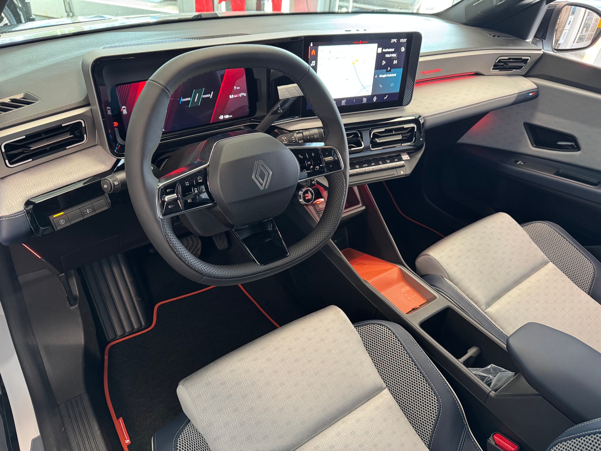 RENAULT R5 E-TECH ELECTRIC Roland Garros 150PS Comfort Range-image-11