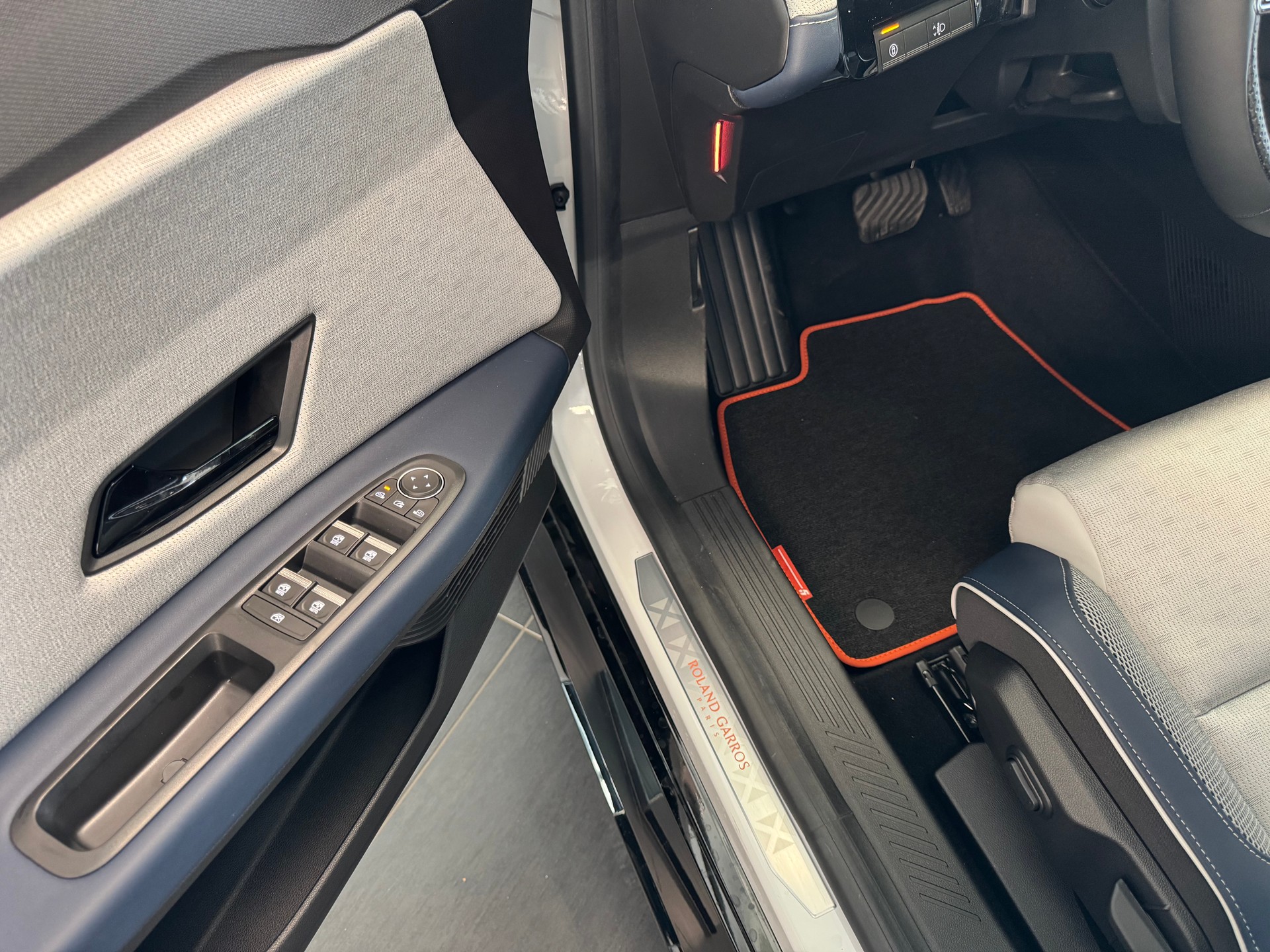 RENAULT R5 E-TECH ELECTRIC Roland Garros 150PS Comfort Range-image-15