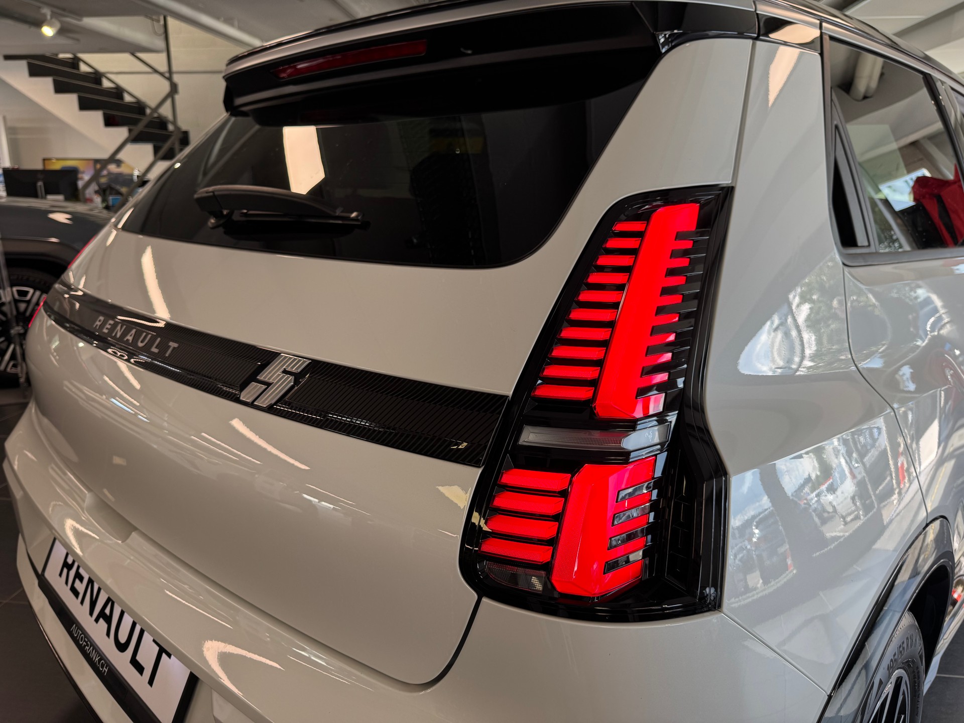 RENAULT R5 E-TECH ELECTRIC Roland Garros 150PS Comfort Range-image-26