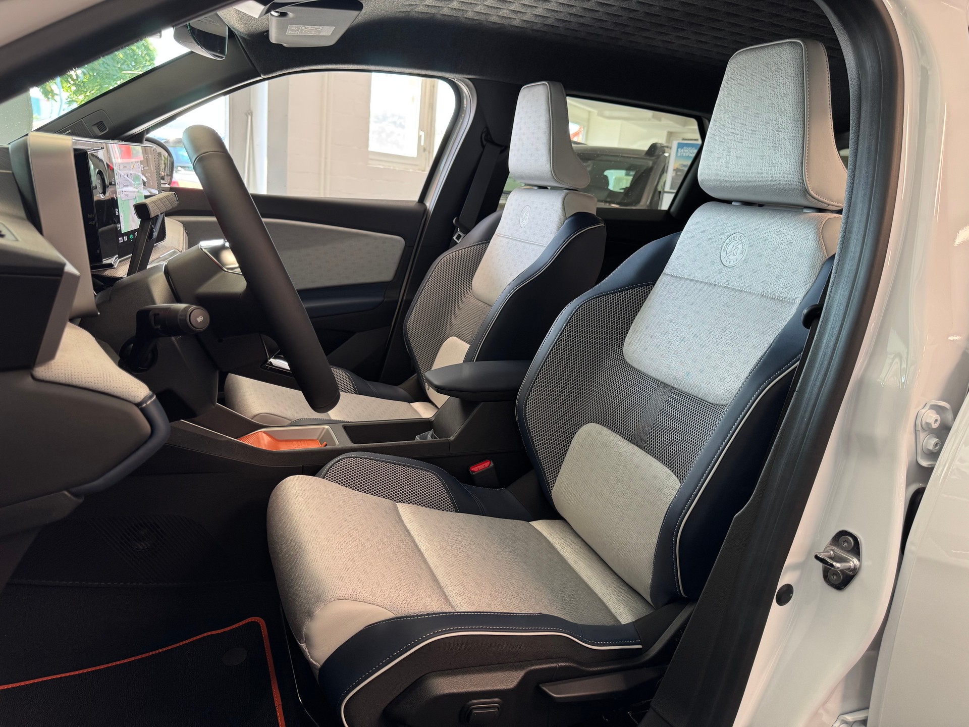 RENAULT R5 E-TECH ELECTRIC Roland Garros 150PS Comfort Range-image-18