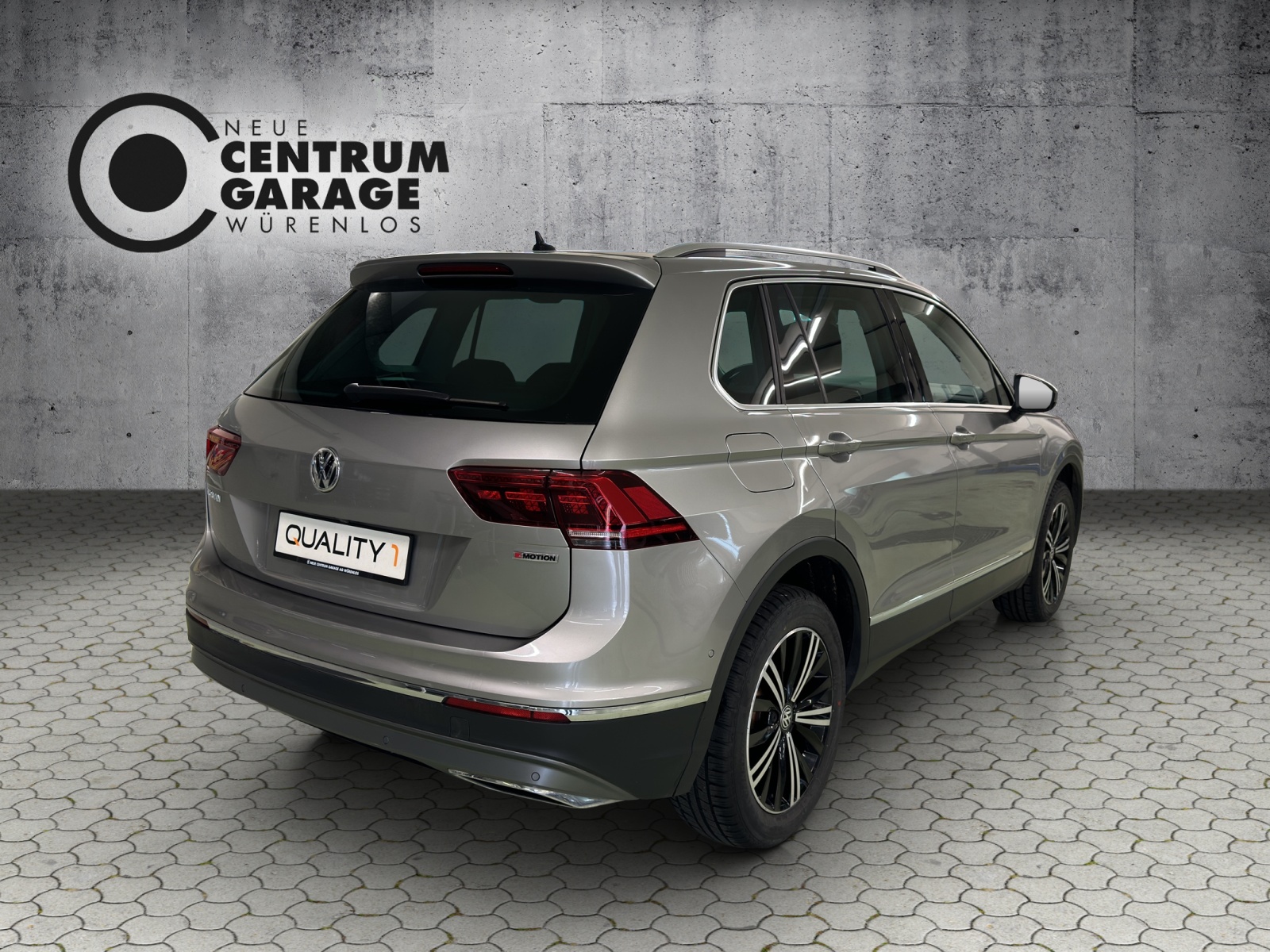 VW Tiguan 2.0TSI Comfortline 4Motion DSG-showroom-element-3