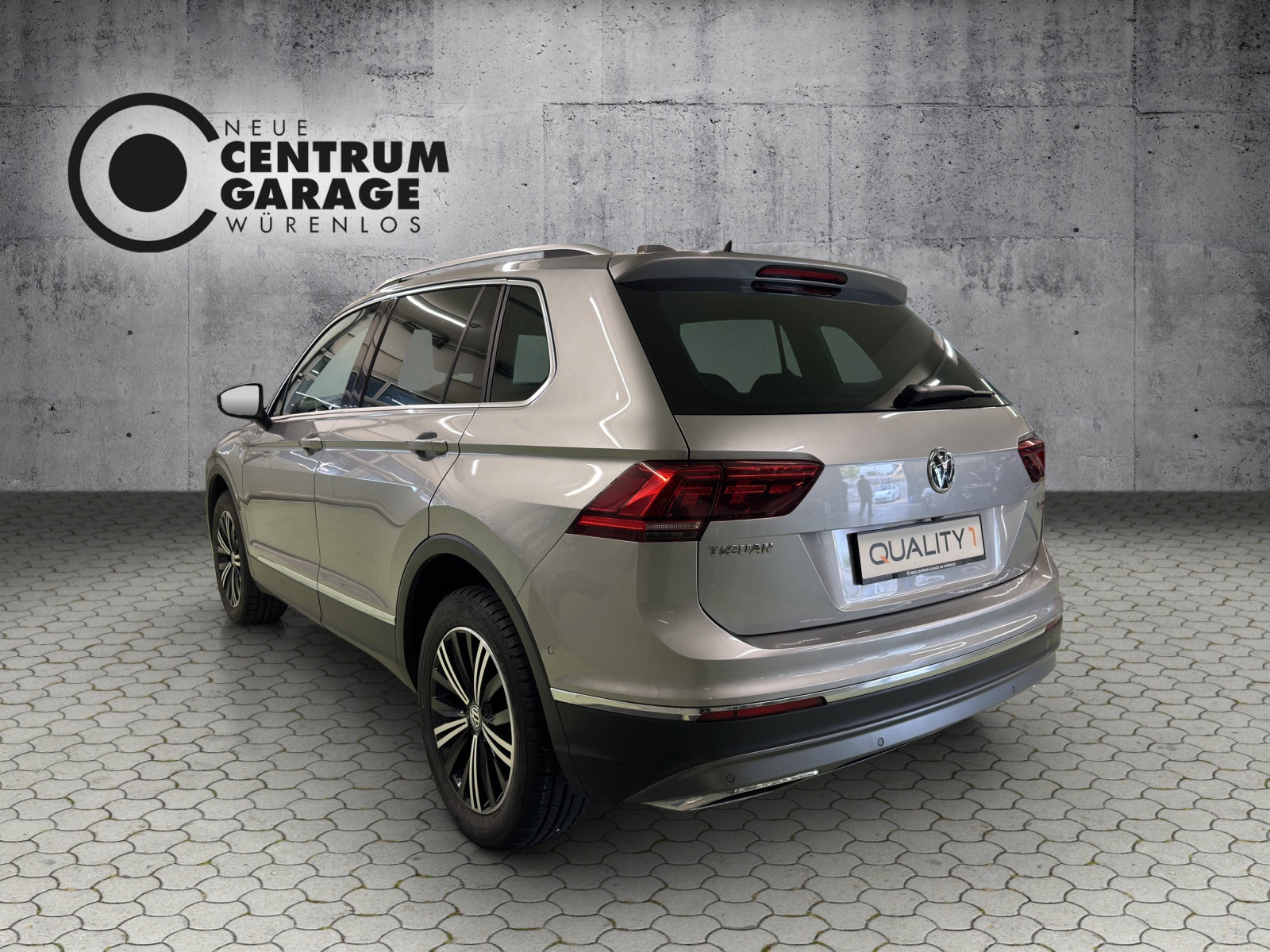 VW Tiguan 2.0TSI Comfortline 4Motion DSG-image-4