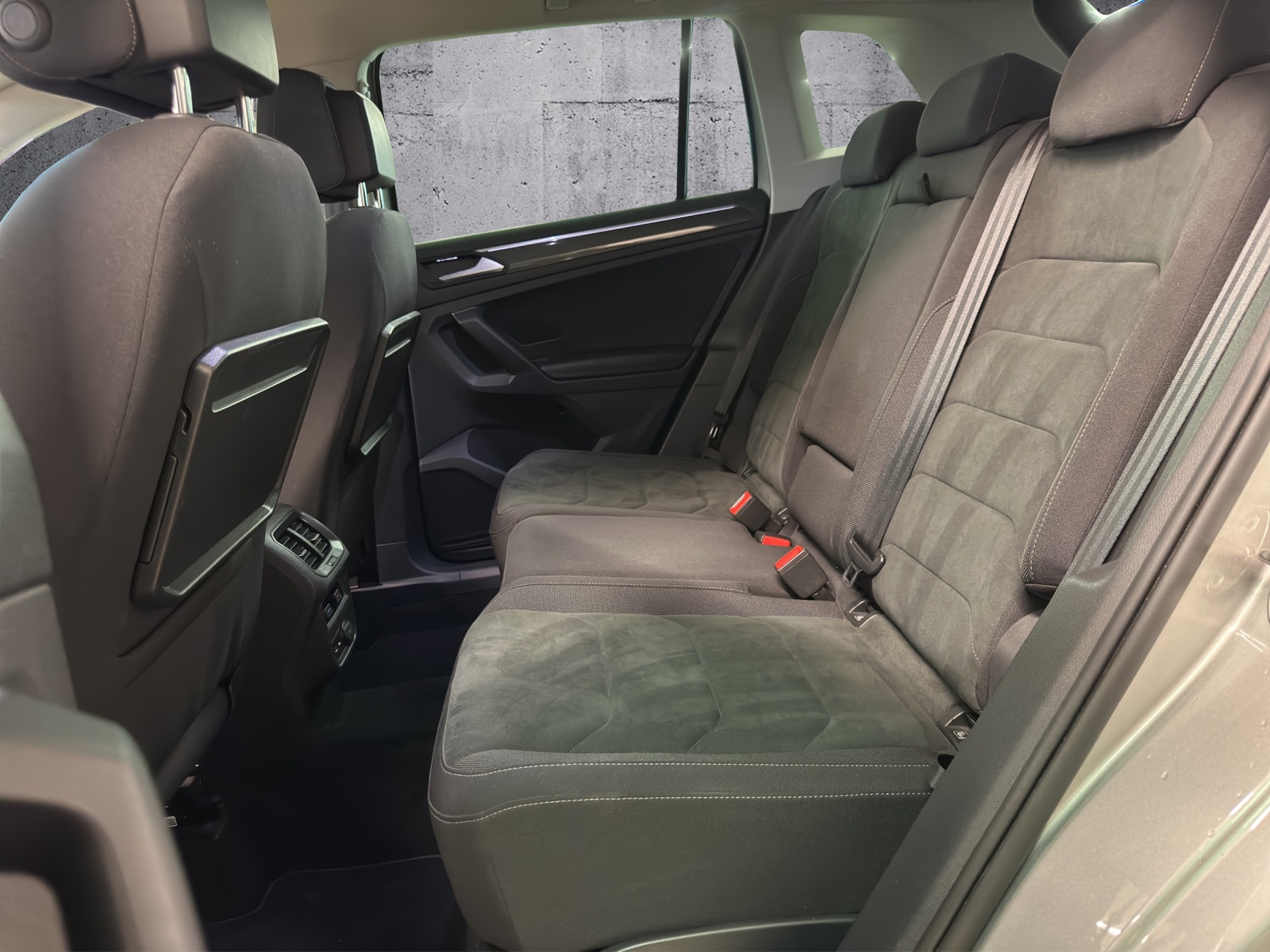 VW Tiguan 2.0TSI Comfortline 4Motion DSG-image-13