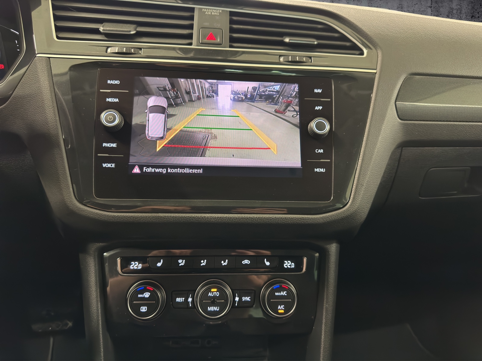 VW Tiguan 2.0TSI Comfortline 4Motion DSG-image-12