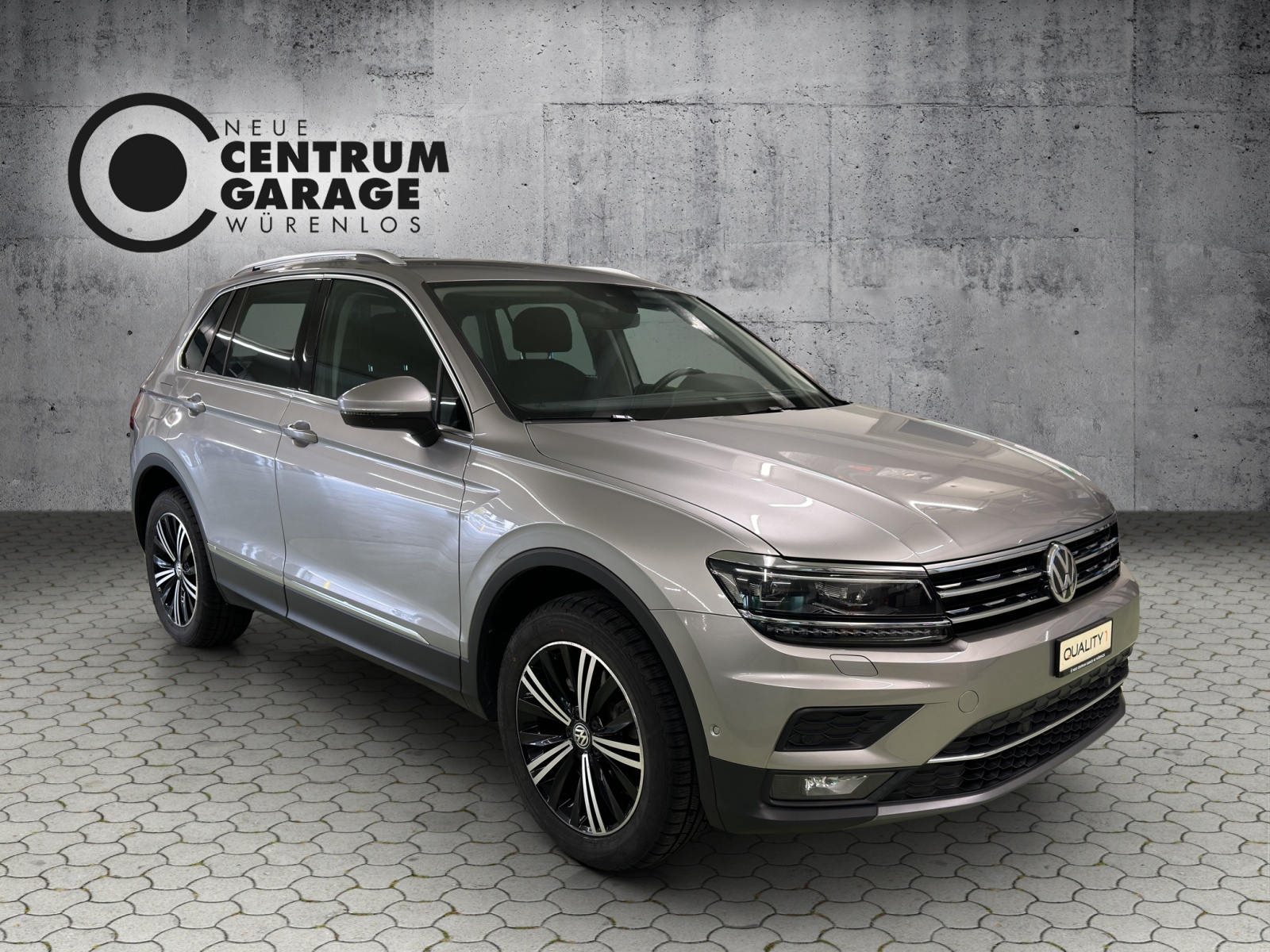 VW Tiguan 2.0TSI Comfortline 4Motion DSG-showroom-element-1