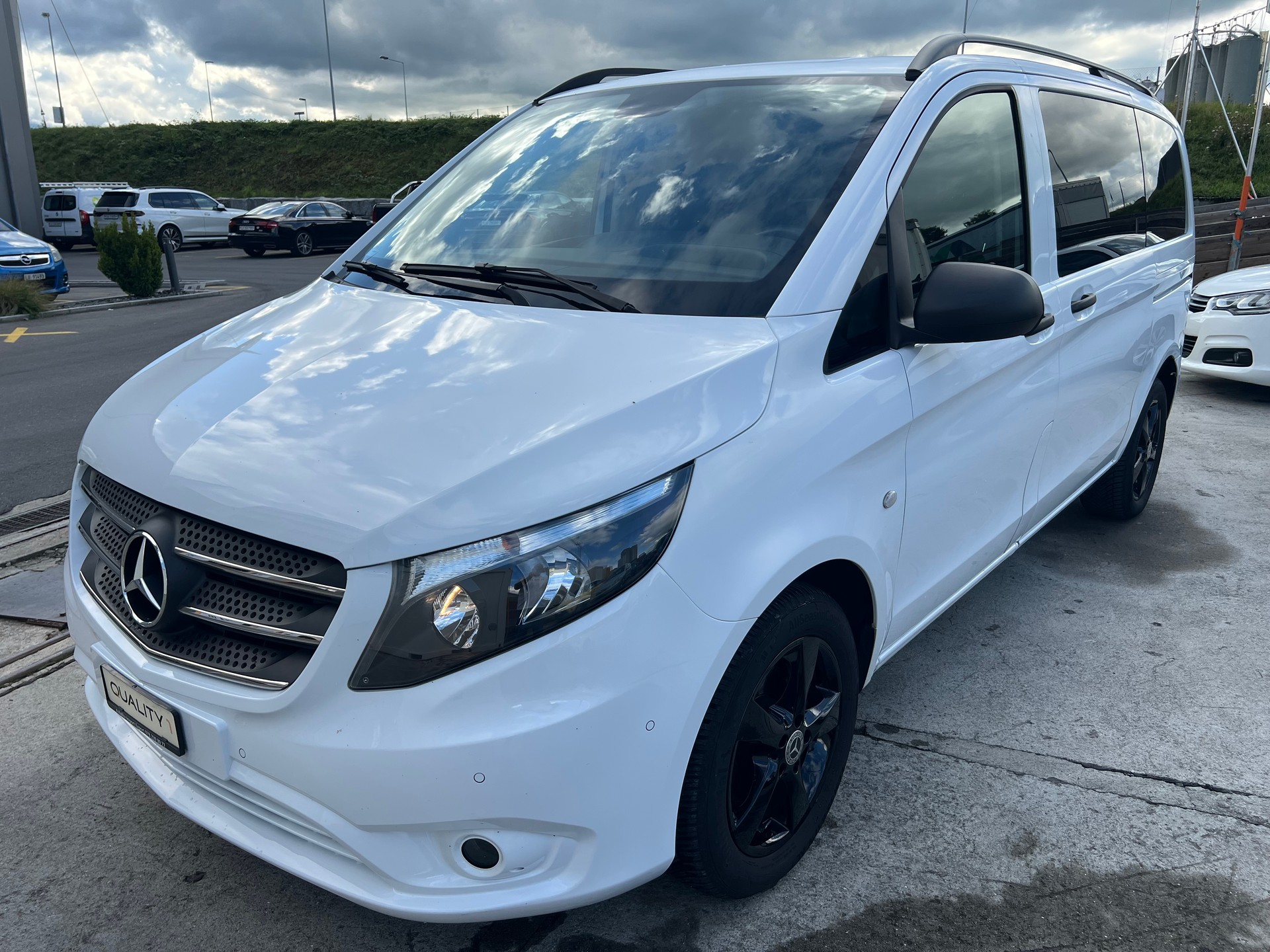 MERCEDES-BENZ Vito 114 BlueTec Tourer Select 7G-Tronic-image-6