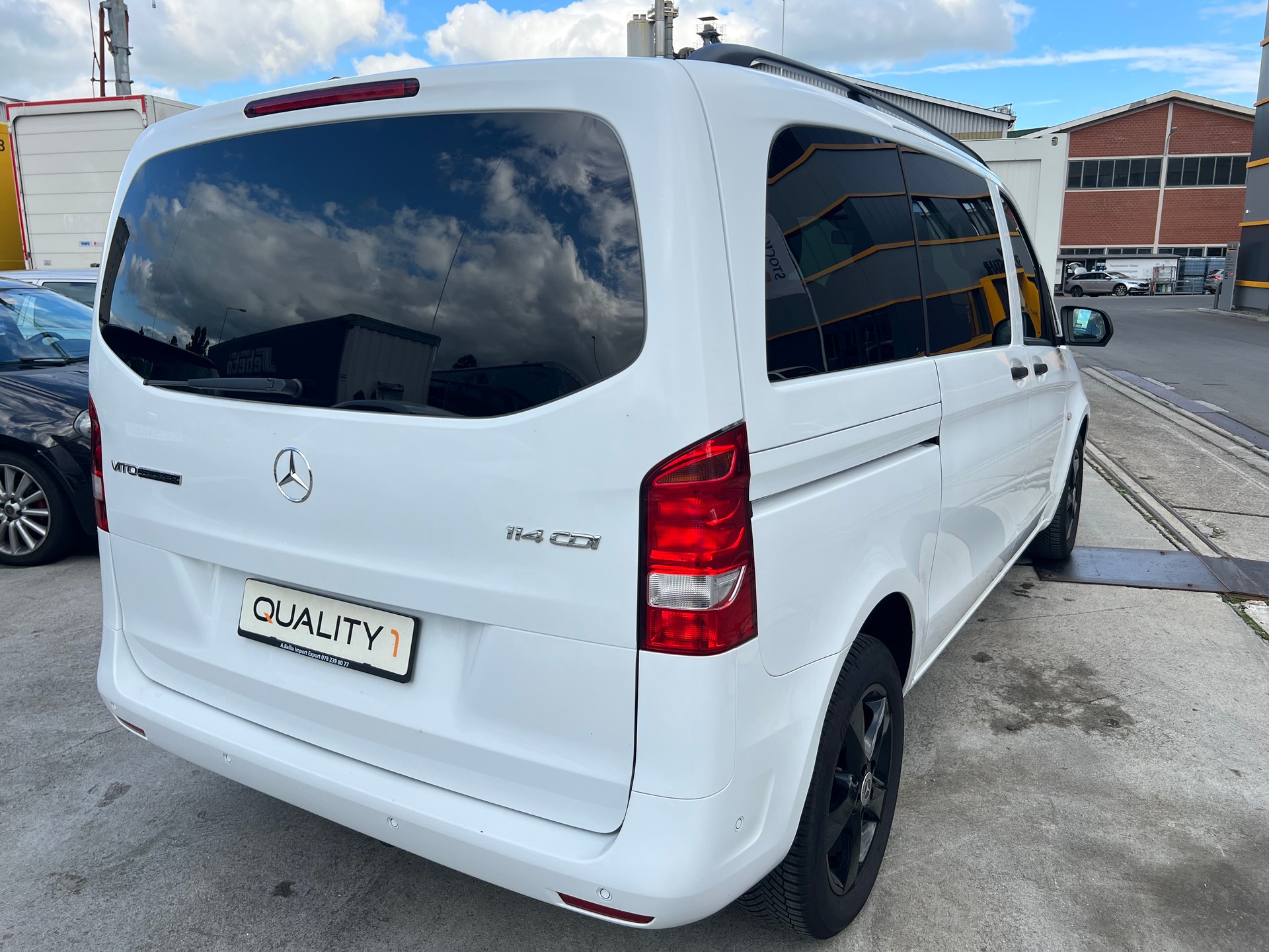MERCEDES-BENZ Vito 114 BlueTec Tourer Select 7G-Tronic-image-3