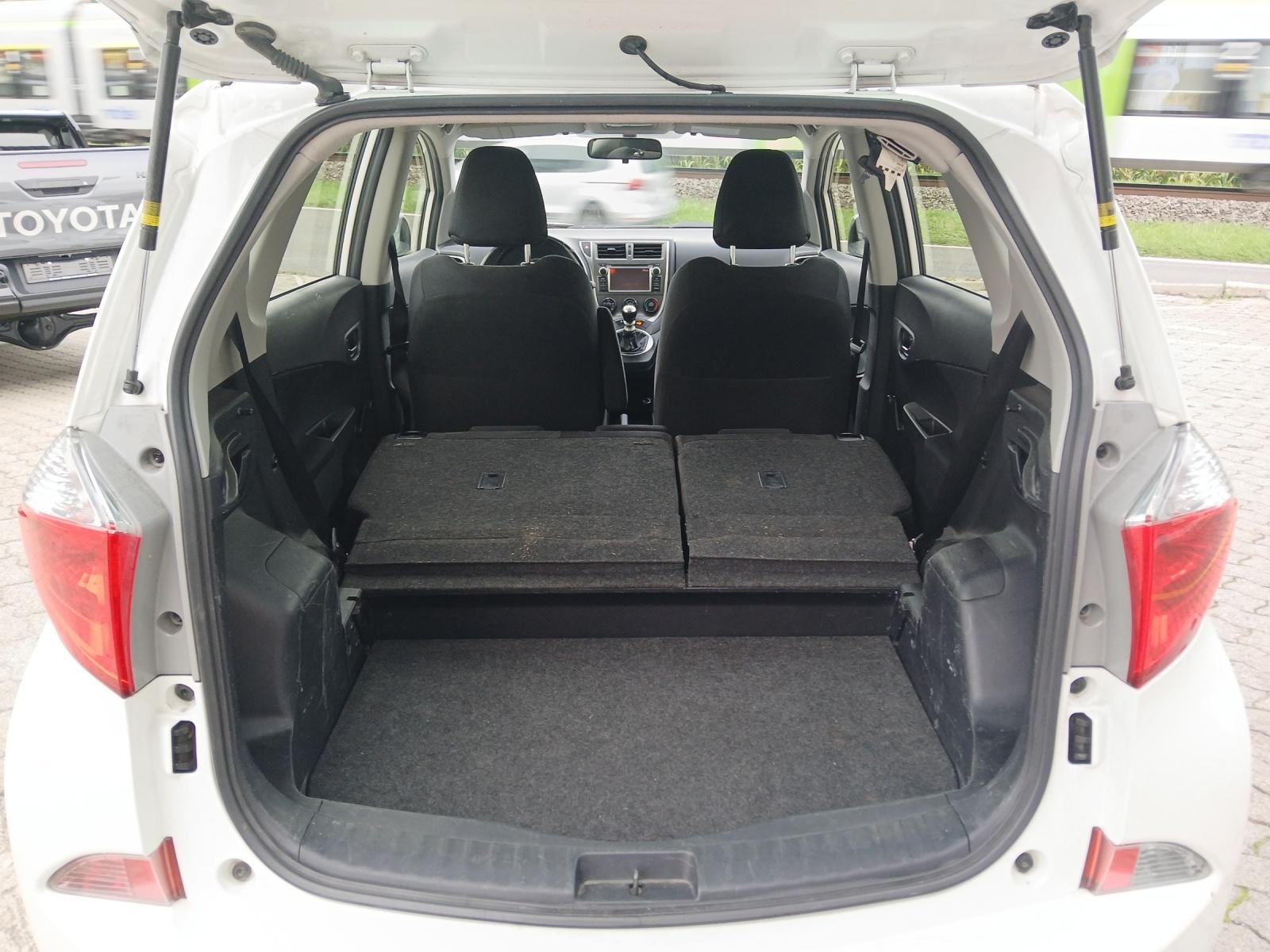 TOYOTA Verso-S 1.33 VVT-i Linea Luna-image-11