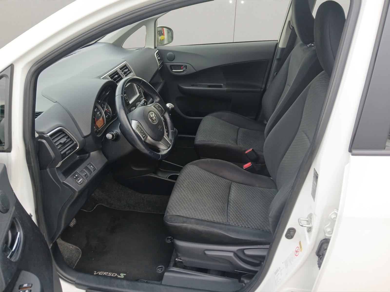 TOYOTA Verso-S 1.33 VVT-i Linea Luna-image-8