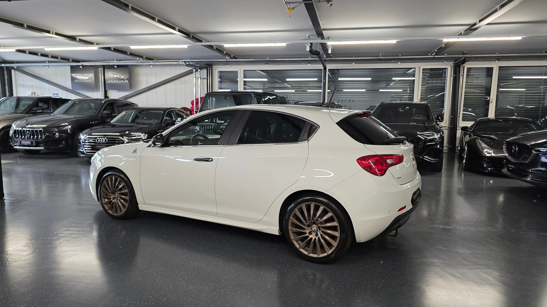 ALFA ROMEO Giulietta 1750 TBi Quadrifoglio Verde TCT-image-8