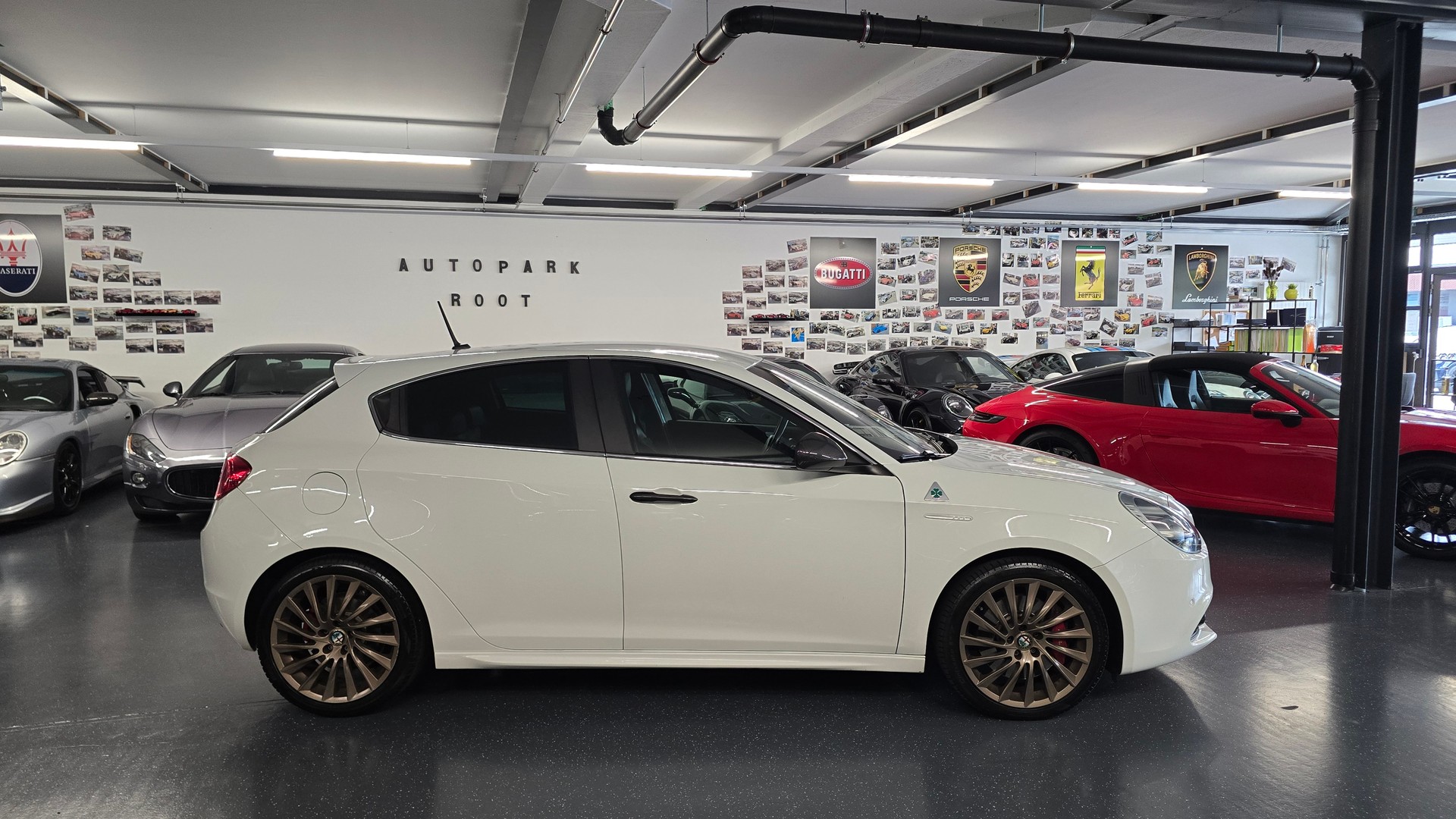 ALFA ROMEO Giulietta 1750 TBi Quadrifoglio Verde TCT-image-4