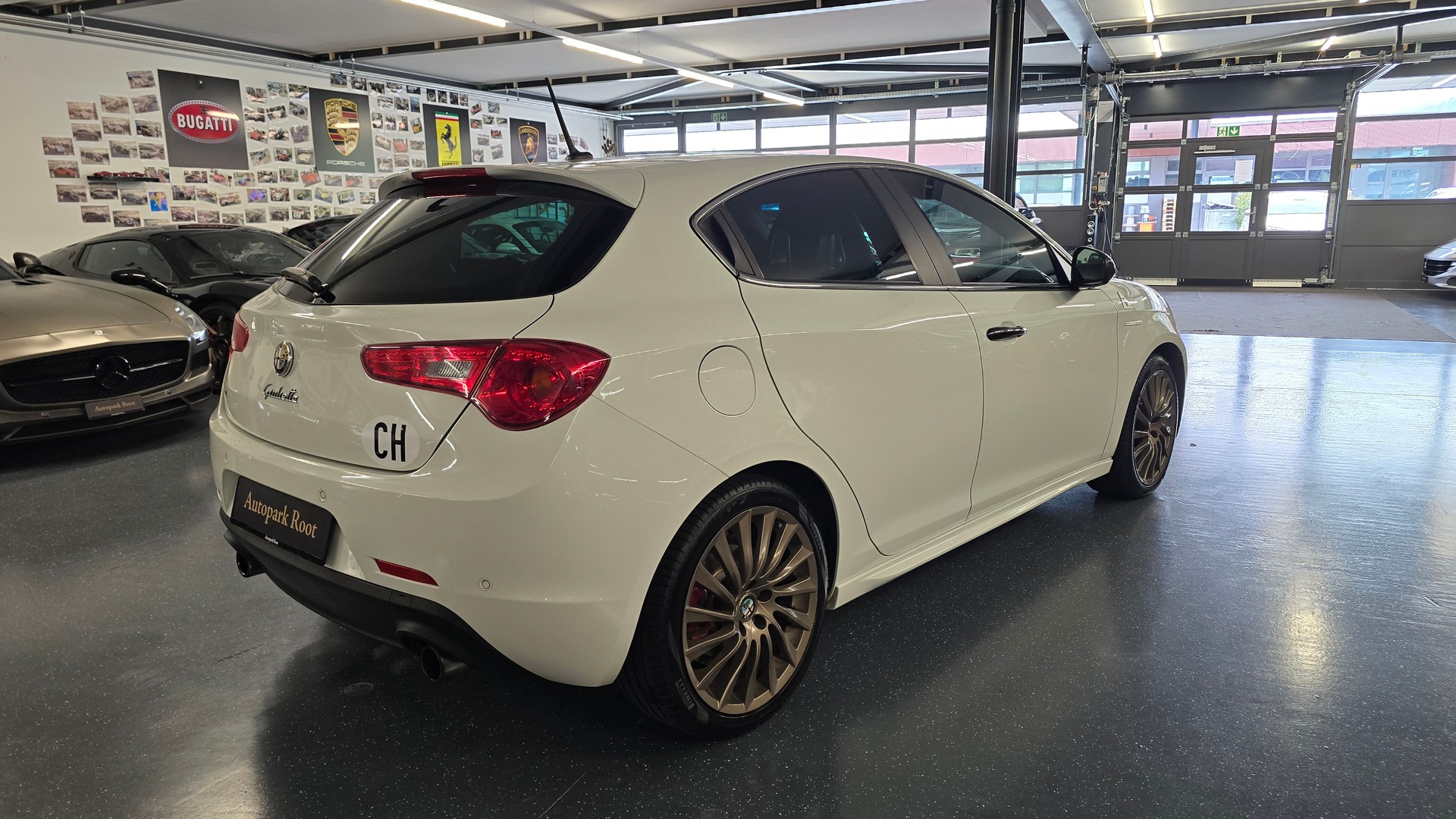 ALFA ROMEO Giulietta 1750 TBi Quadrifoglio Verde TCT-image-5