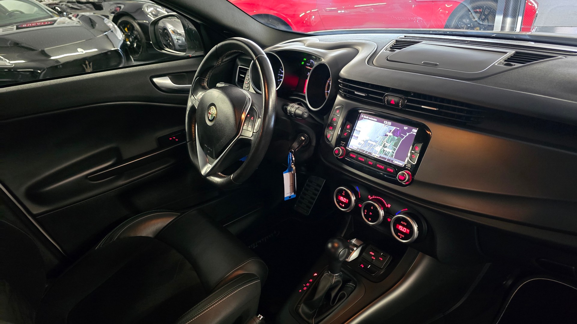 ALFA ROMEO Giulietta 1750 TBi Quadrifoglio Verde TCT-image-19