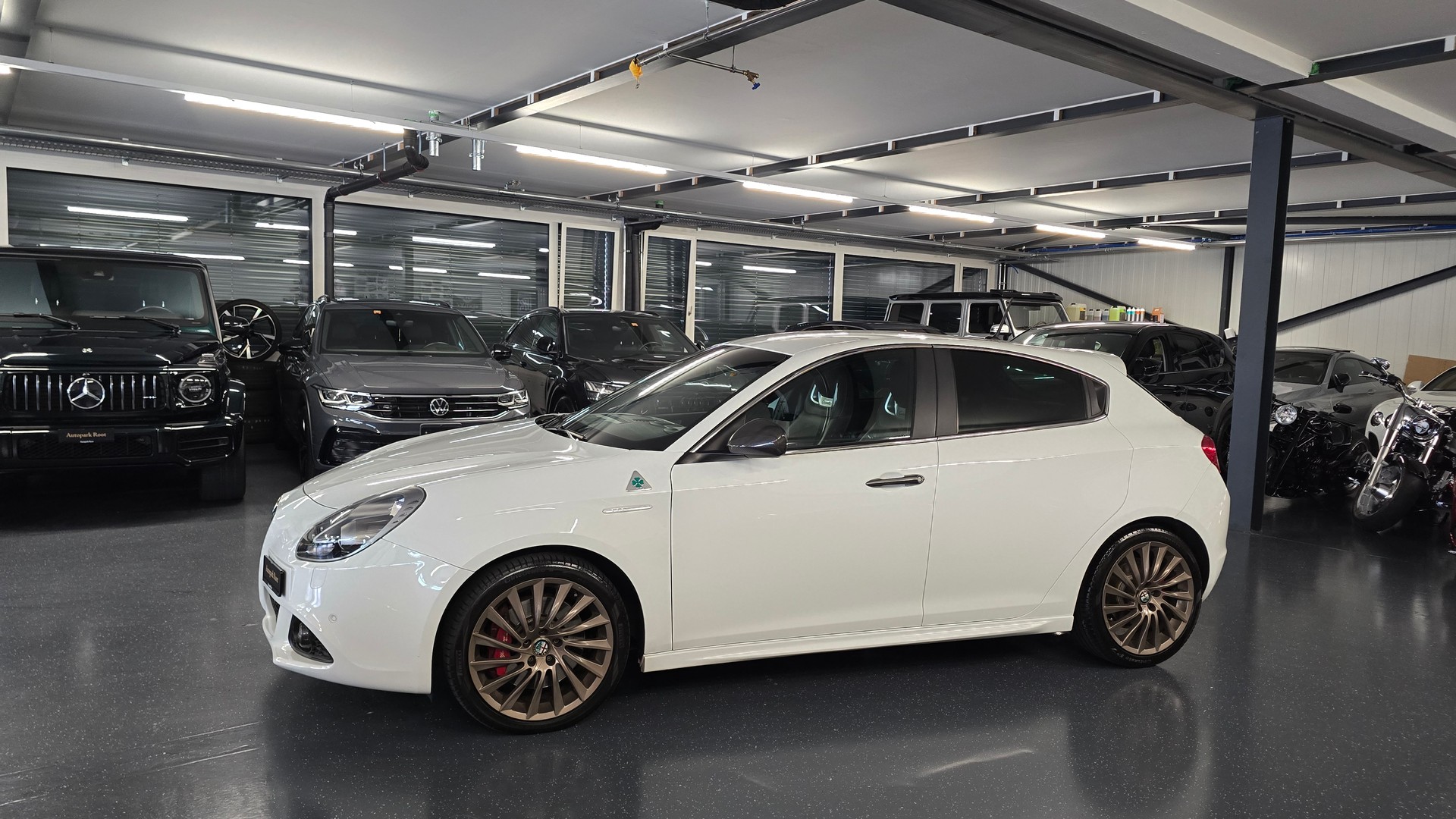 ALFA ROMEO Giulietta 1750 TBi Quadrifoglio Verde TCT-image-11