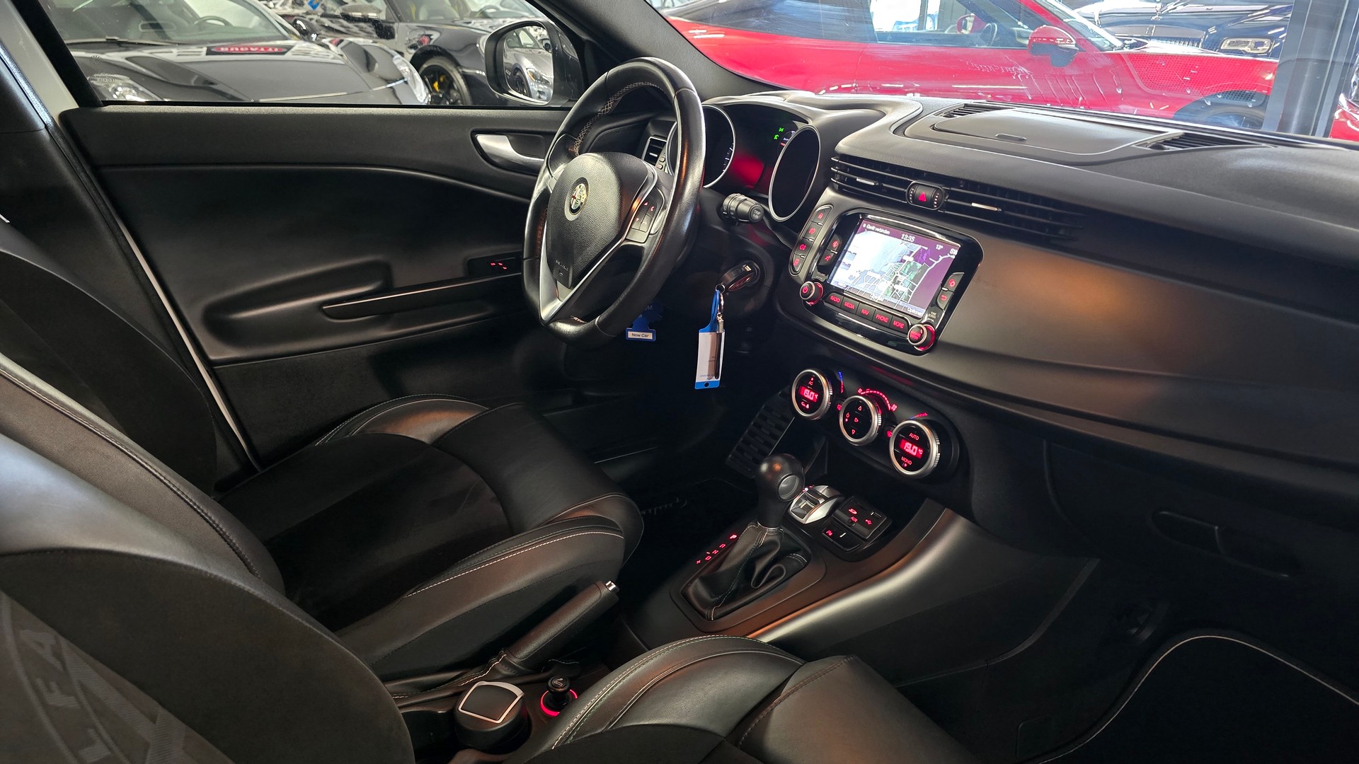 ALFA ROMEO Giulietta 1750 TBi Quadrifoglio Verde TCT-image-18