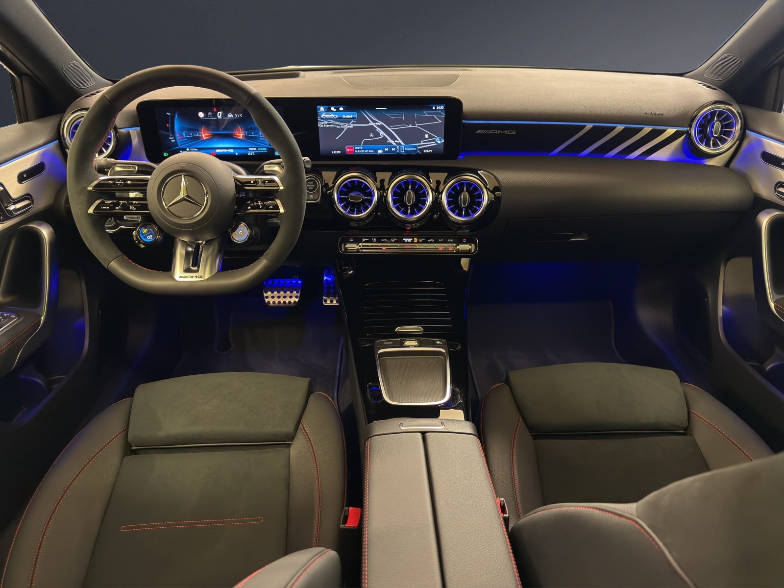 MERCEDES-BENZ A AMG 35 4M Berline Compacte-image-5