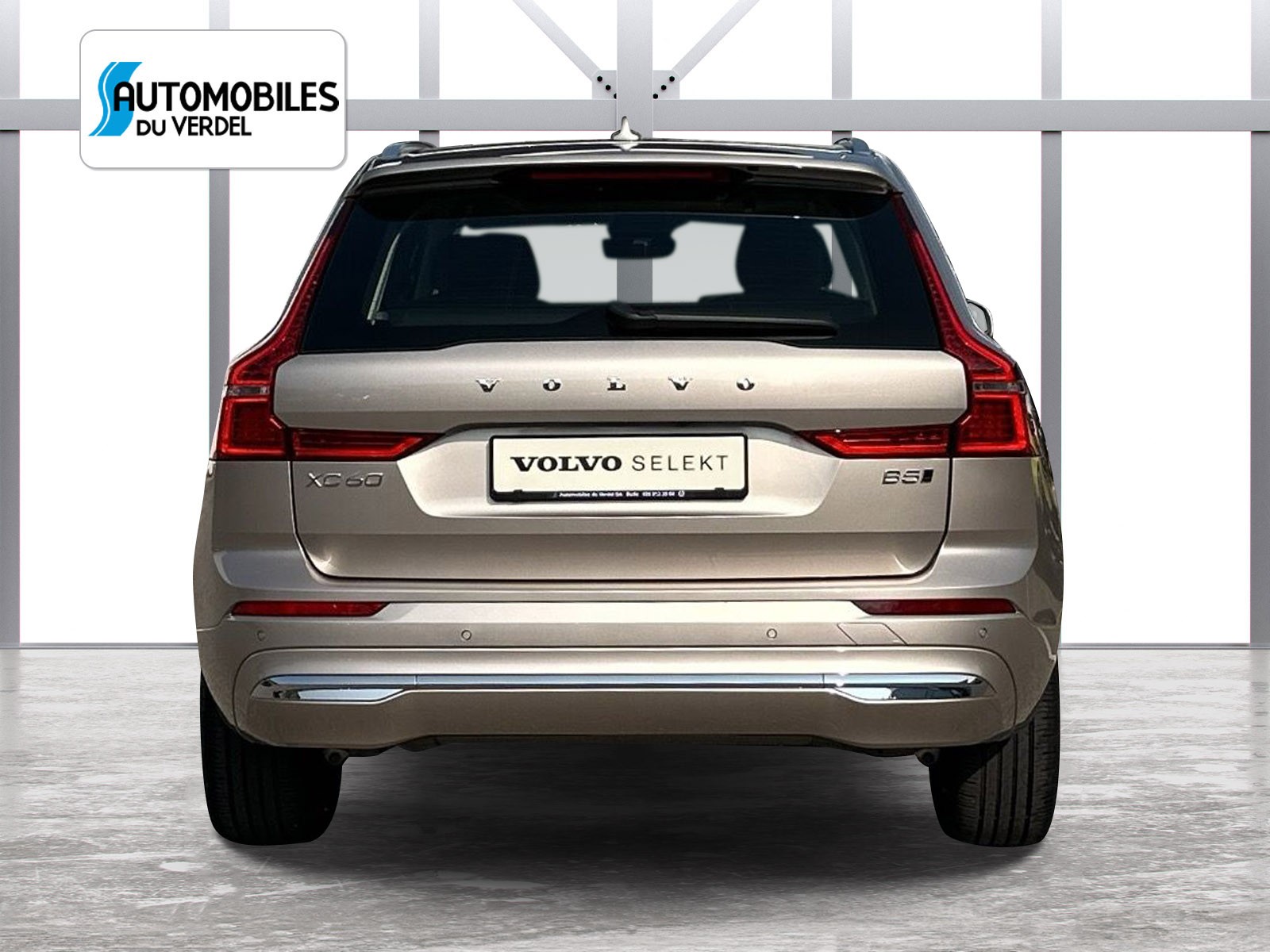 VOLVO XC60 2.0 B5 MH Diesel Plus Bright AWD-image-3