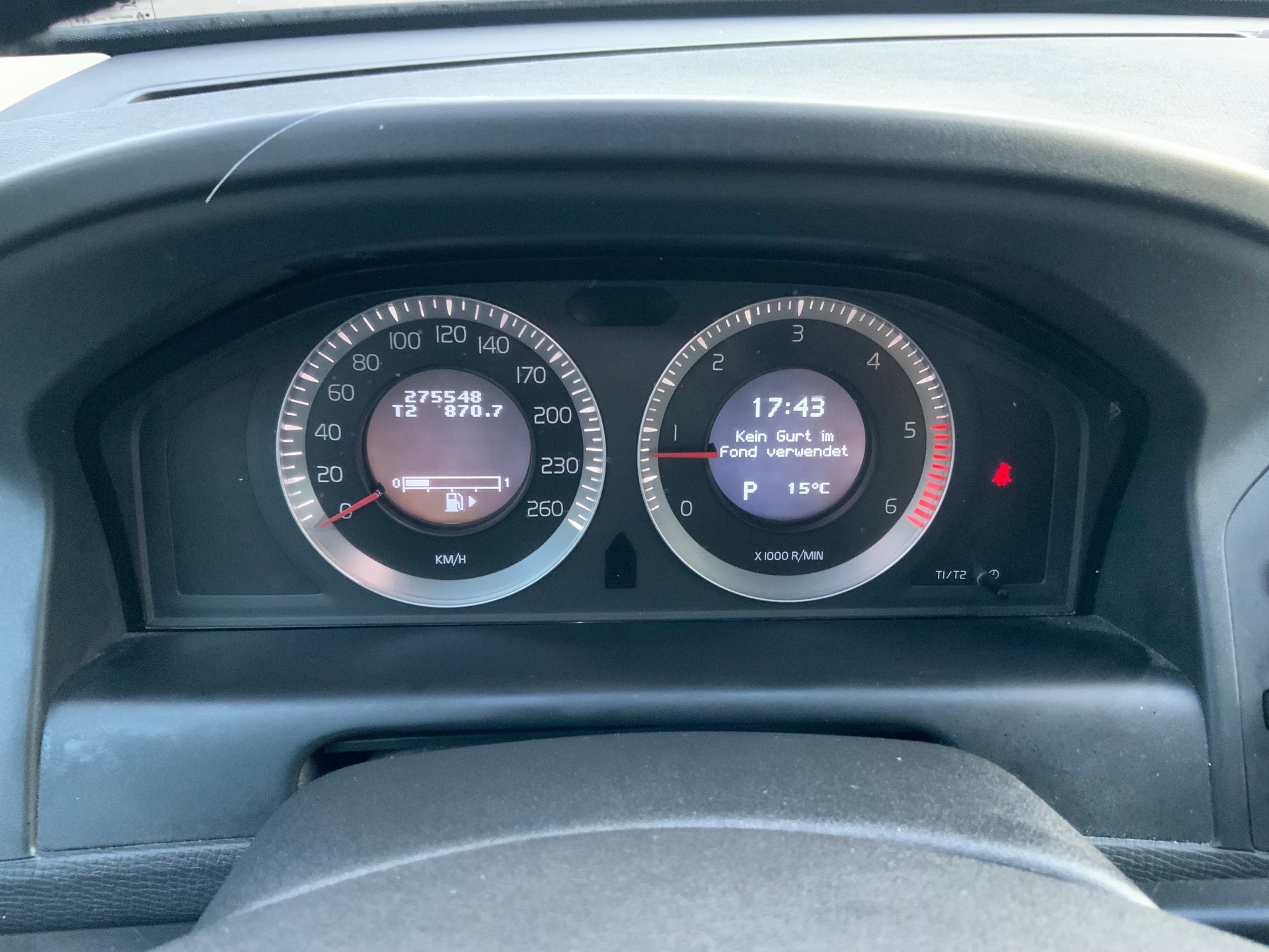 VOLVO XC60 D5 AWD Geartronic-image-8