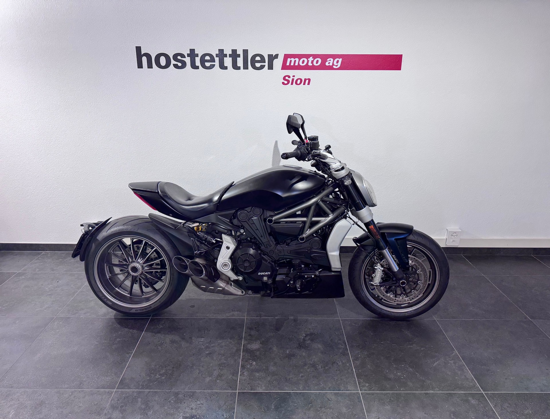 DUCATI 1260 X Diavel-showroom-element-1