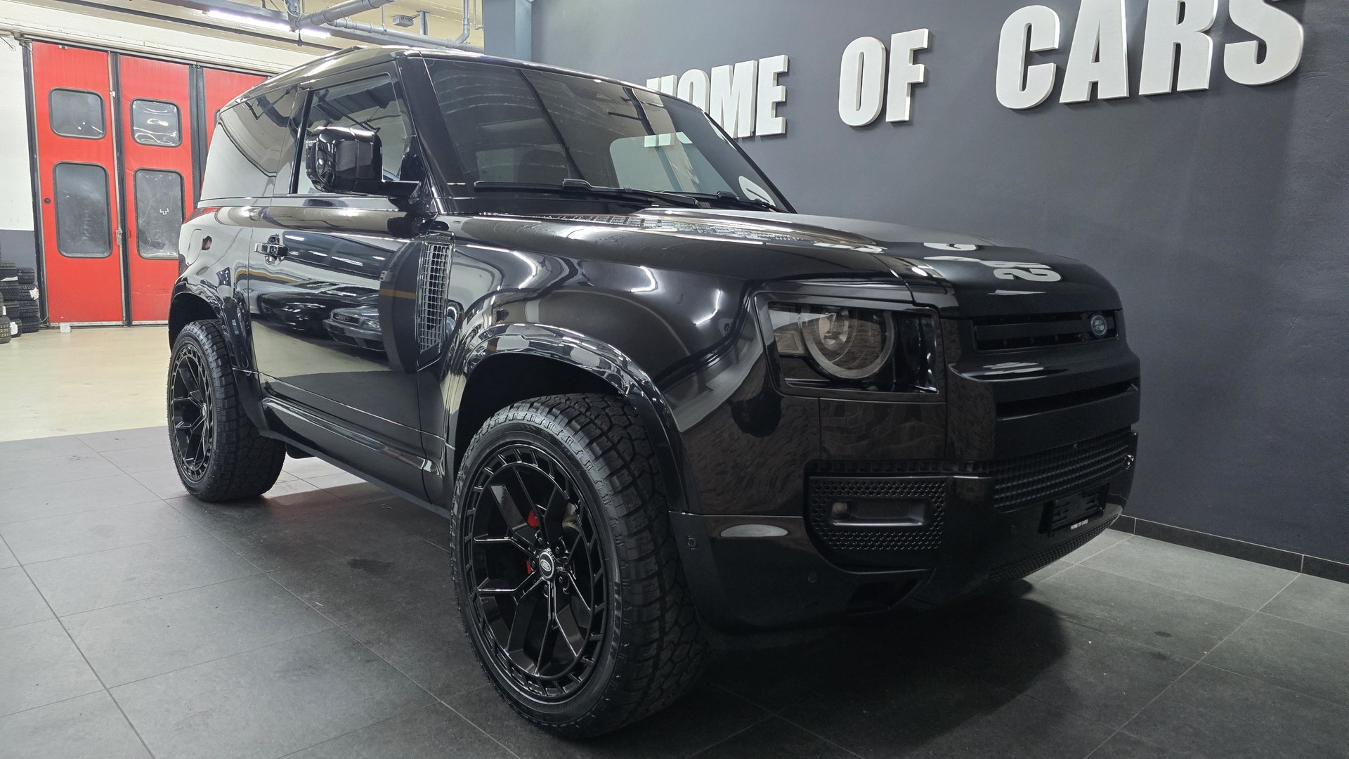 LAND ROVER Defender 90 P300 Si4 SE AT8-image-17