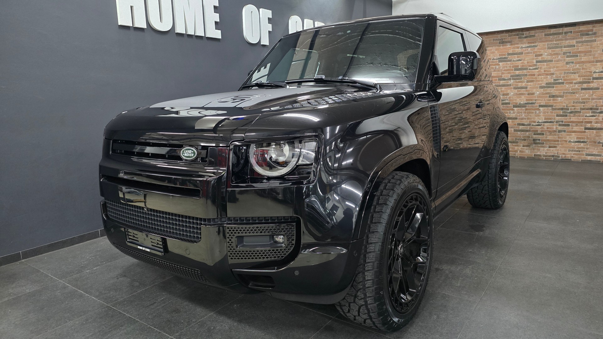 LAND ROVER Defender 90 P300 Si4 SE AT8-image-1