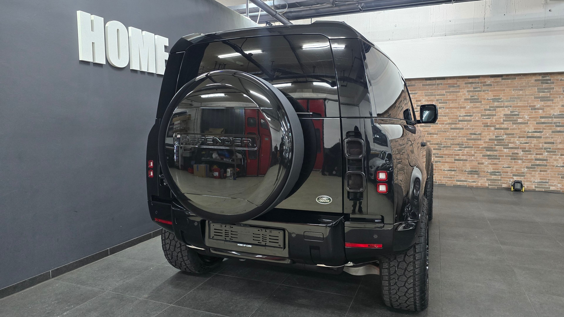 LAND ROVER Defender 90 P300 Si4 SE AT8-image-10