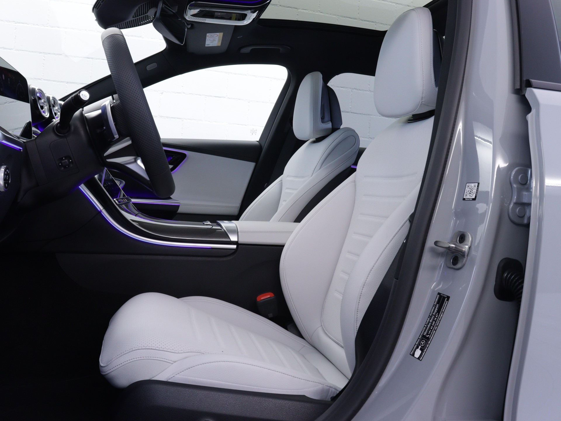 MERCEDES-BENZ C 220 d Swiss Star AMG Line 4matic Kombi-image-7