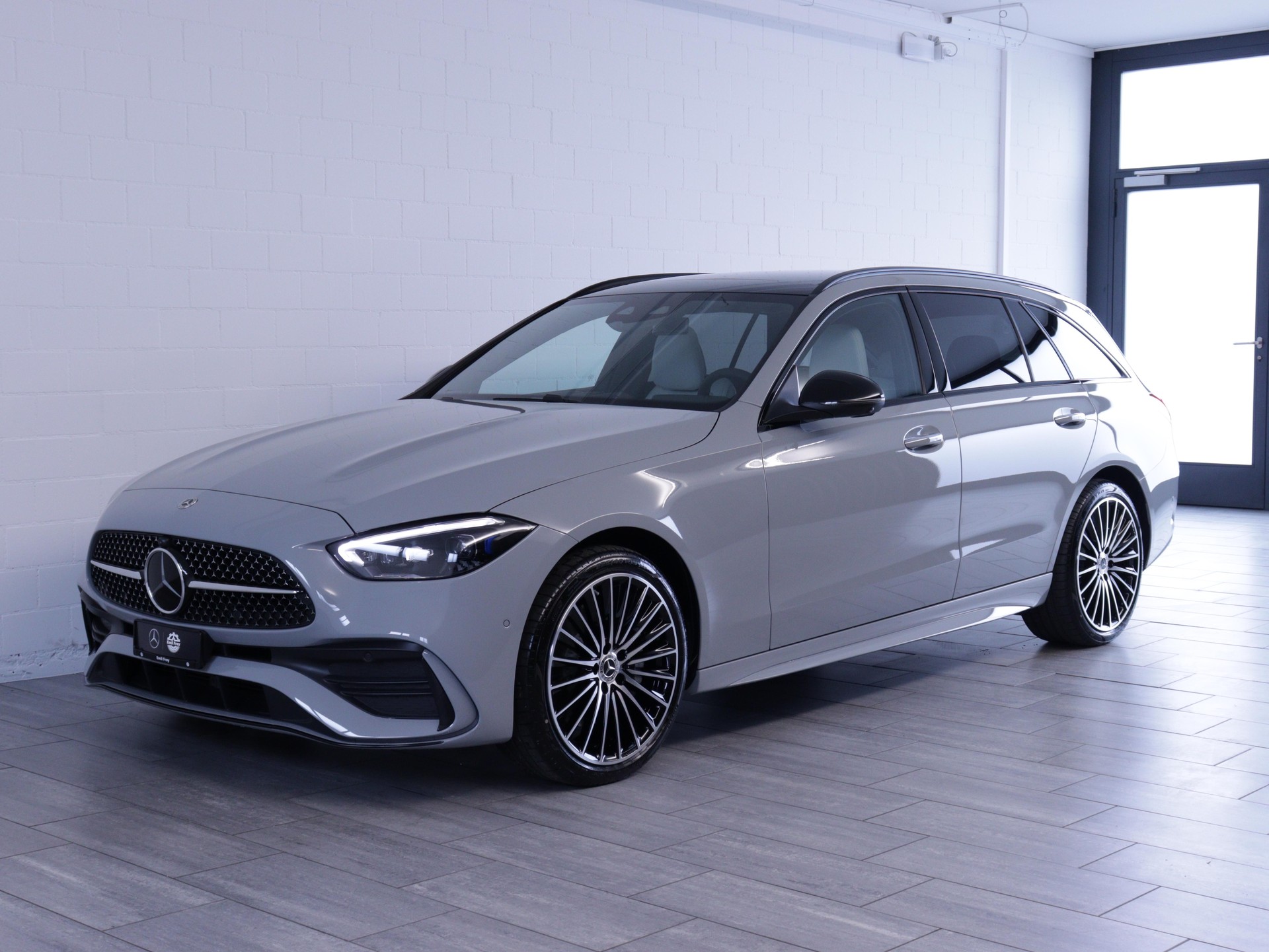 MERCEDES-BENZ C 220 d Swiss Star AMG Line 4matic Kombi-image-0