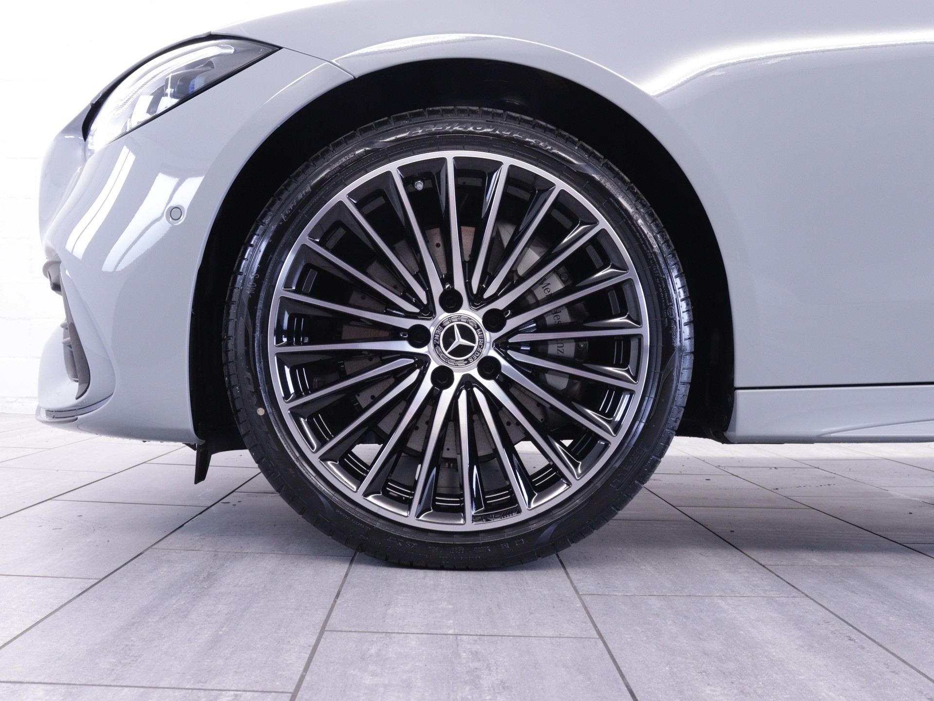 MERCEDES-BENZ C 220 d Swiss Star AMG Line 4matic Kombi-image-16