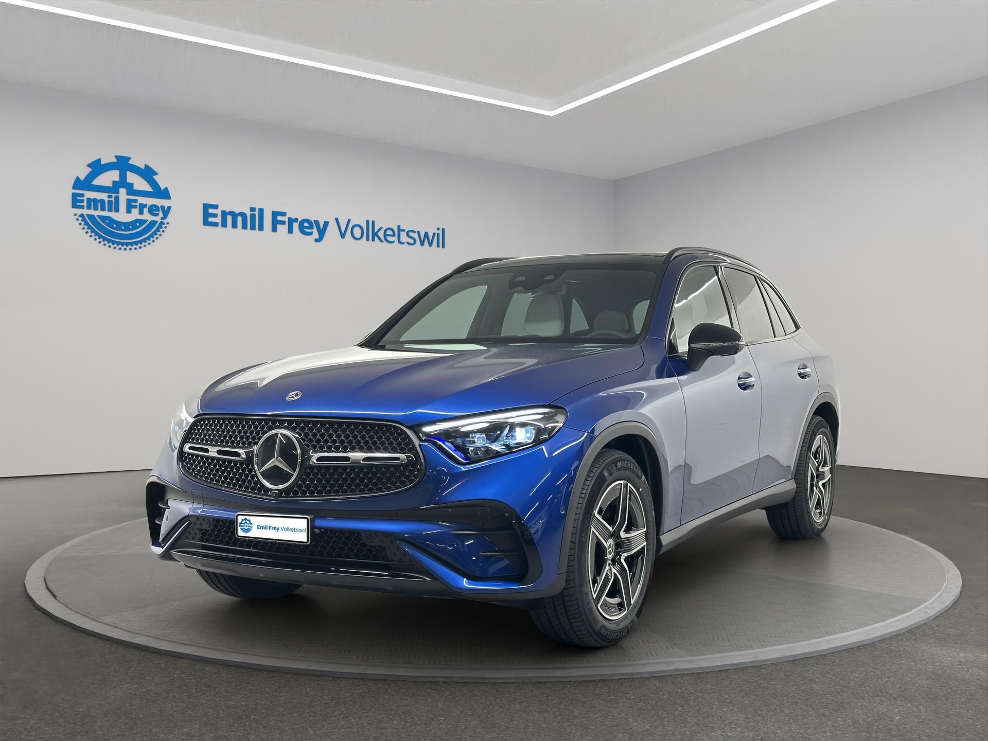 MERCEDES-BENZ GLC 200 AMG Line 4matic-image-0