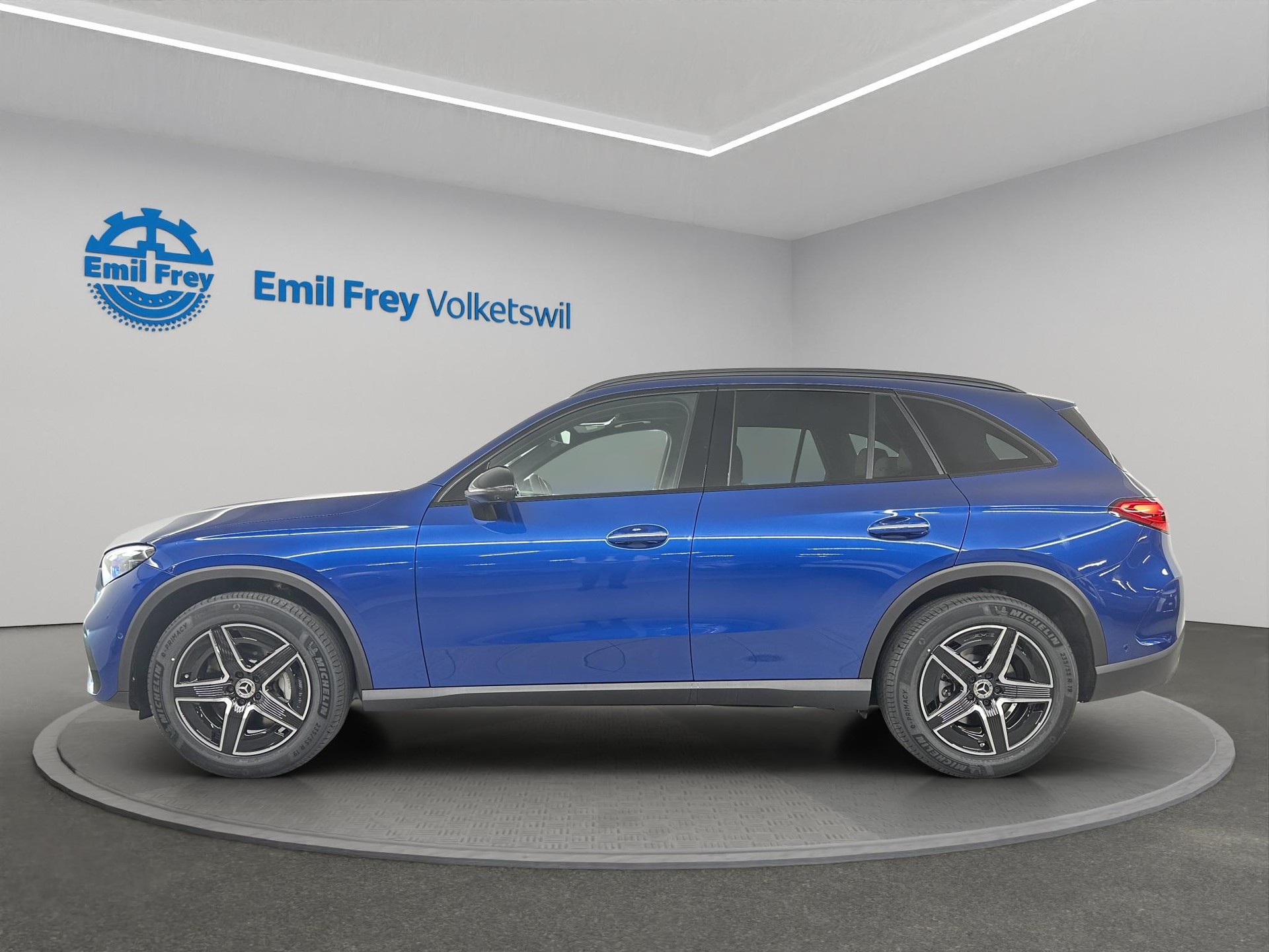 MERCEDES-BENZ GLC 200 AMG Line 4matic-image-1