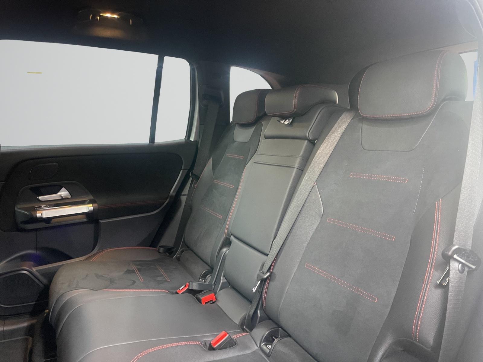 MERCEDES-BENZ EQB 350 4MATIC Swiss Star AMG Line-image-7