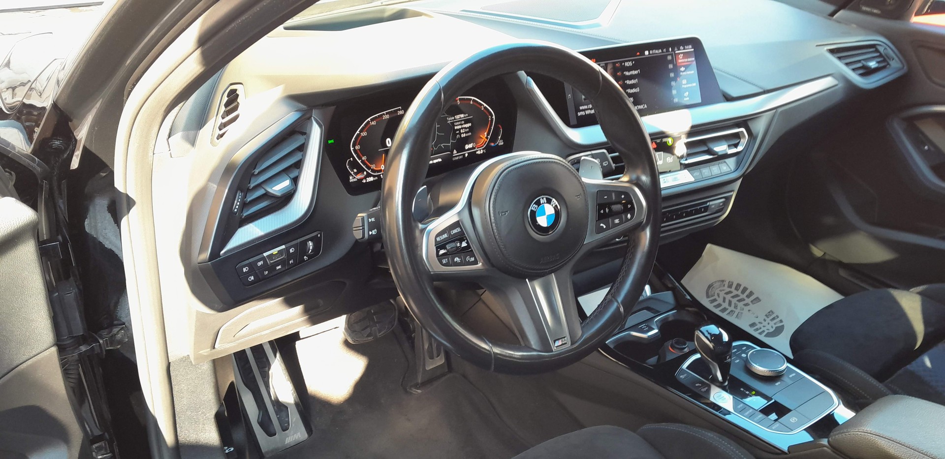 BMW 120d xDrive Steptronic M Sport-image-10