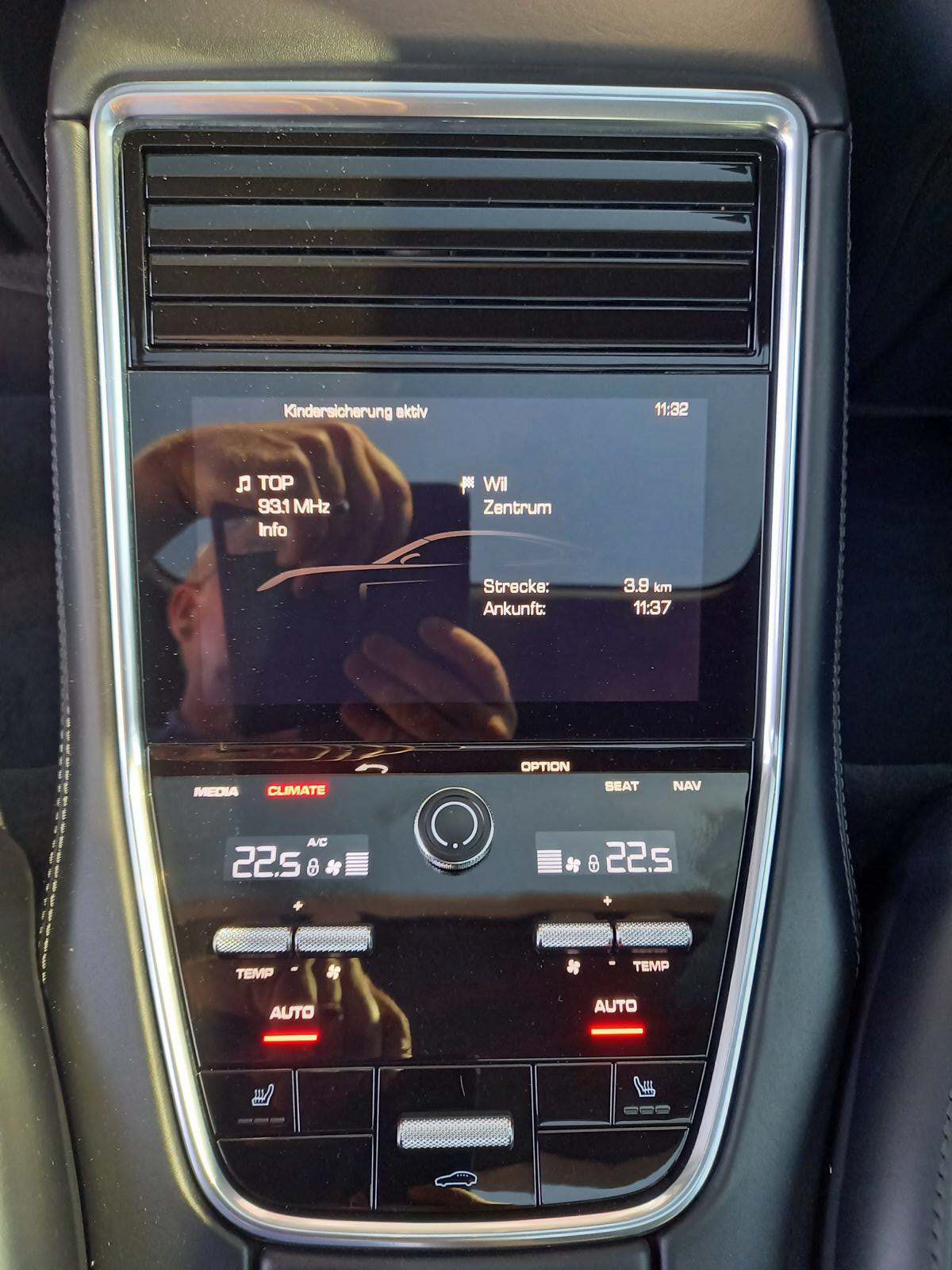 PORSCHE Panamera 4S PDK-image-6