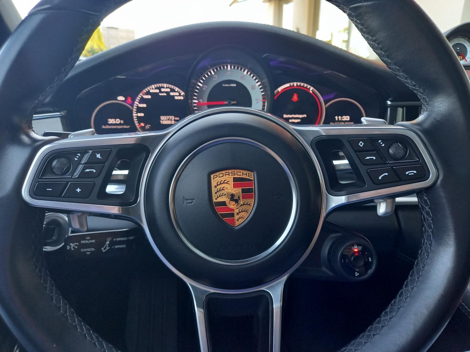 PORSCHE Panamera 4S PDK-image-5