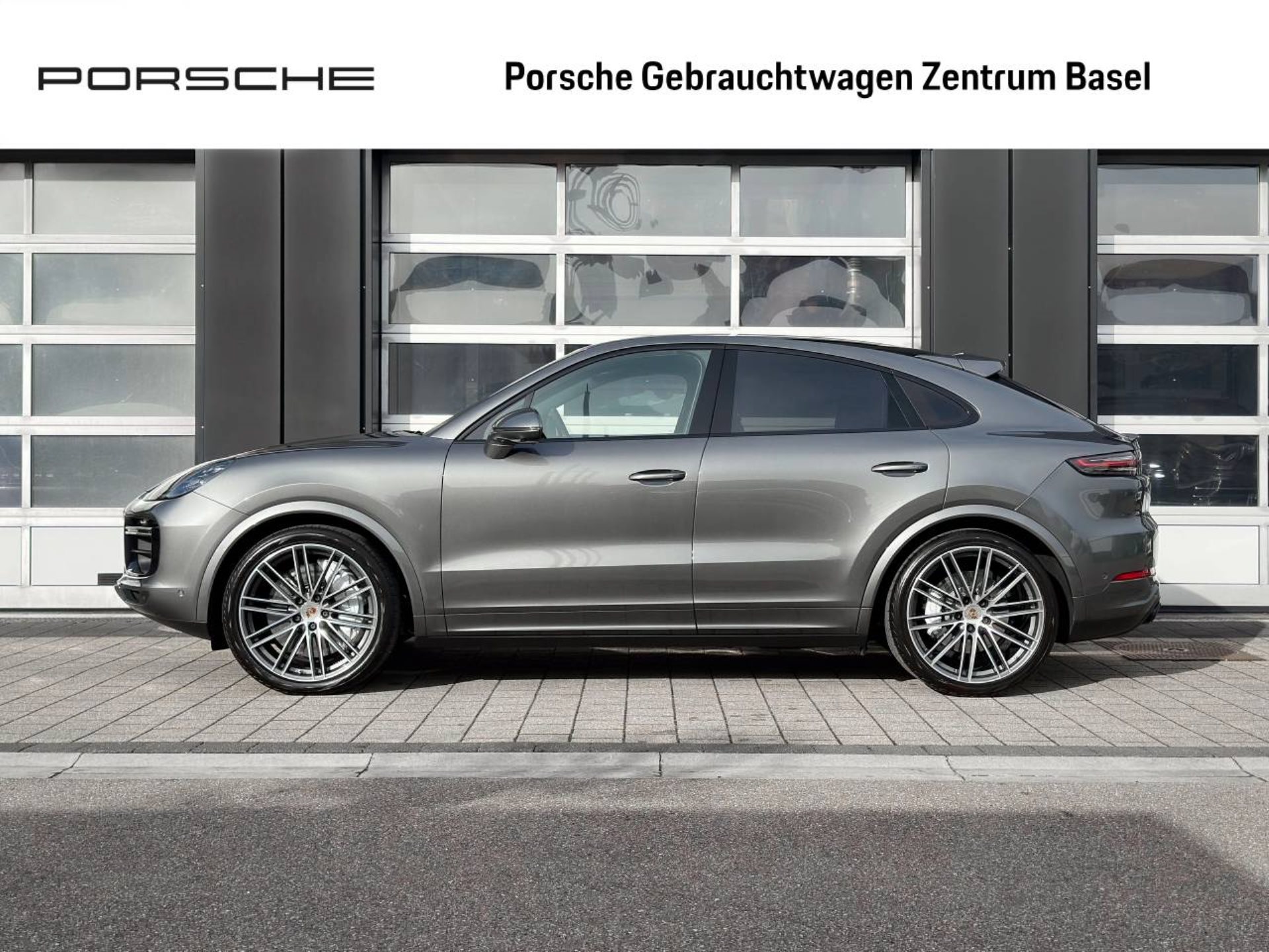 PORSCHE Cayenne Turbo Coupé-image-1