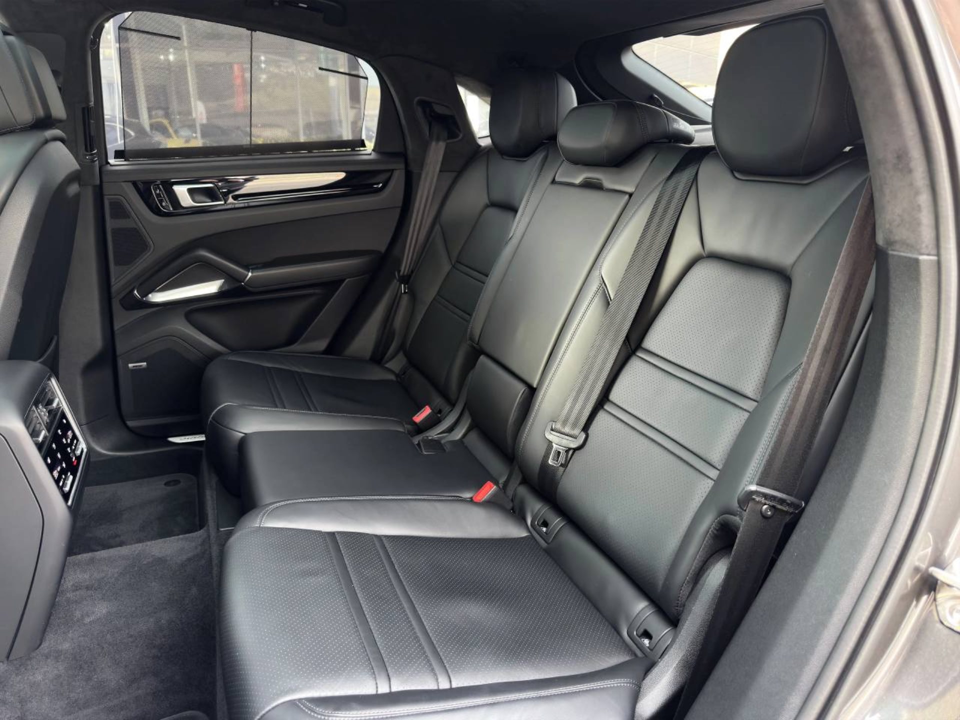 PORSCHE Cayenne Turbo Coupé-image-20