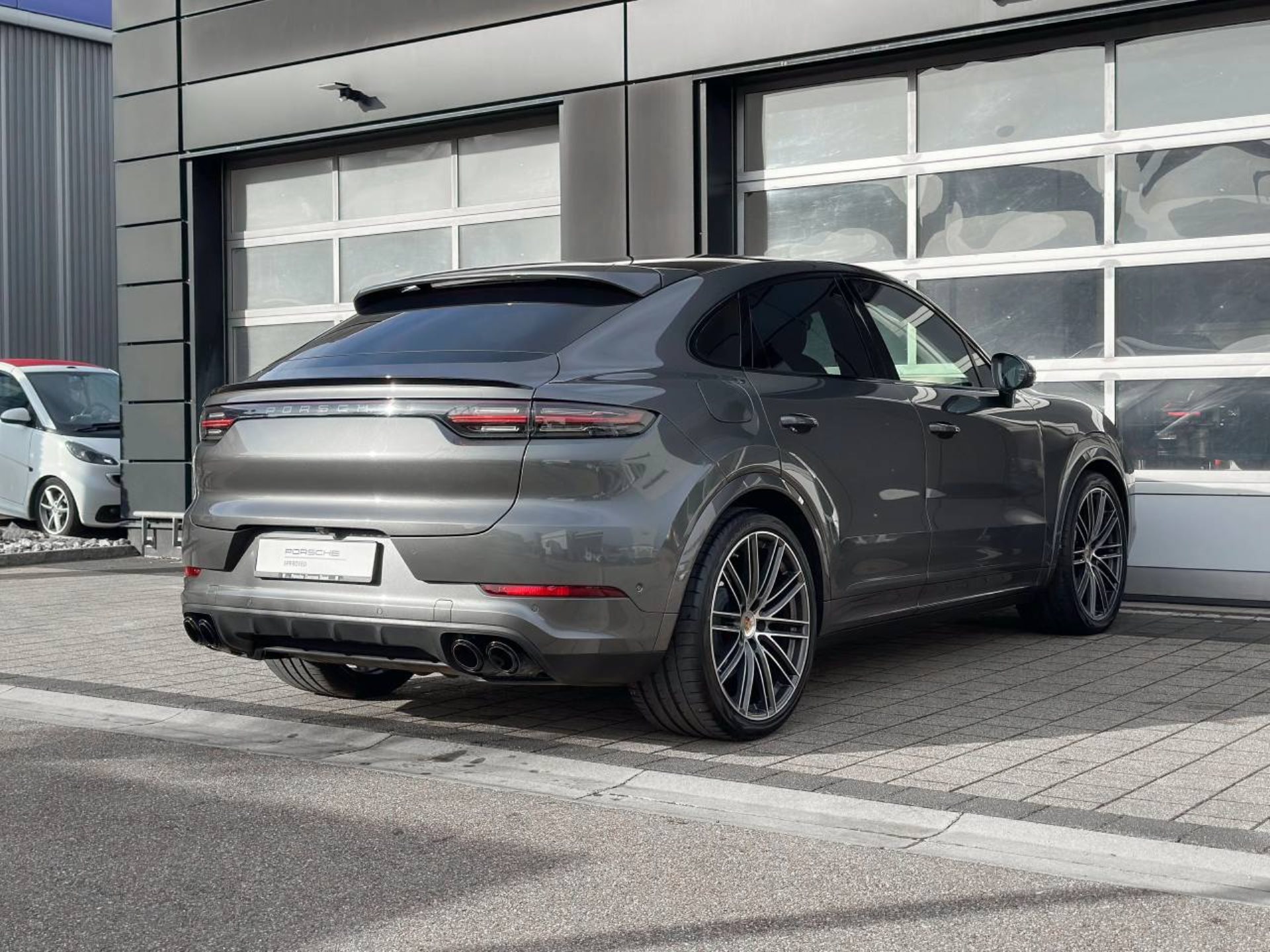 PORSCHE Cayenne Turbo Coupé-image-11