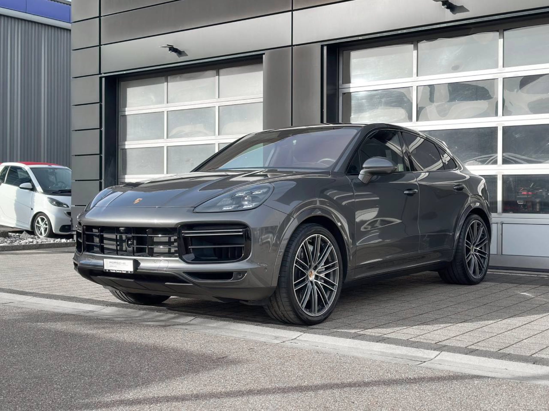 PORSCHE Cayenne Turbo Coupé-image-7