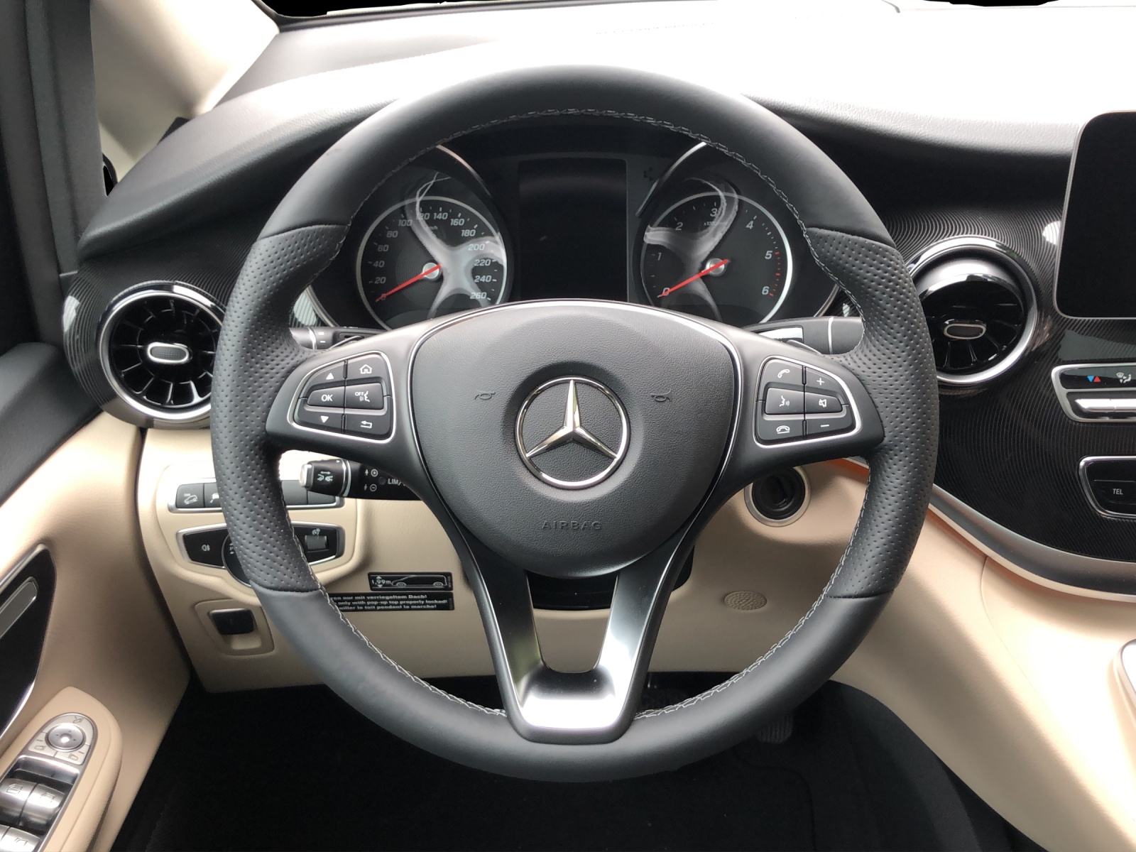 MERCEDES-BENZ Marco Polo 250 d 4M Automat-image-11