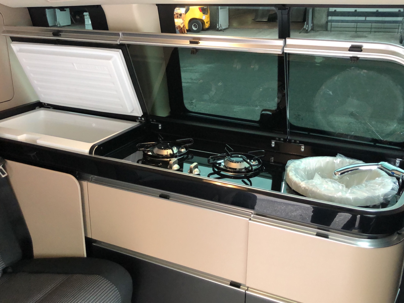 MERCEDES-BENZ Marco Polo 250 d 4M Automat-image-13