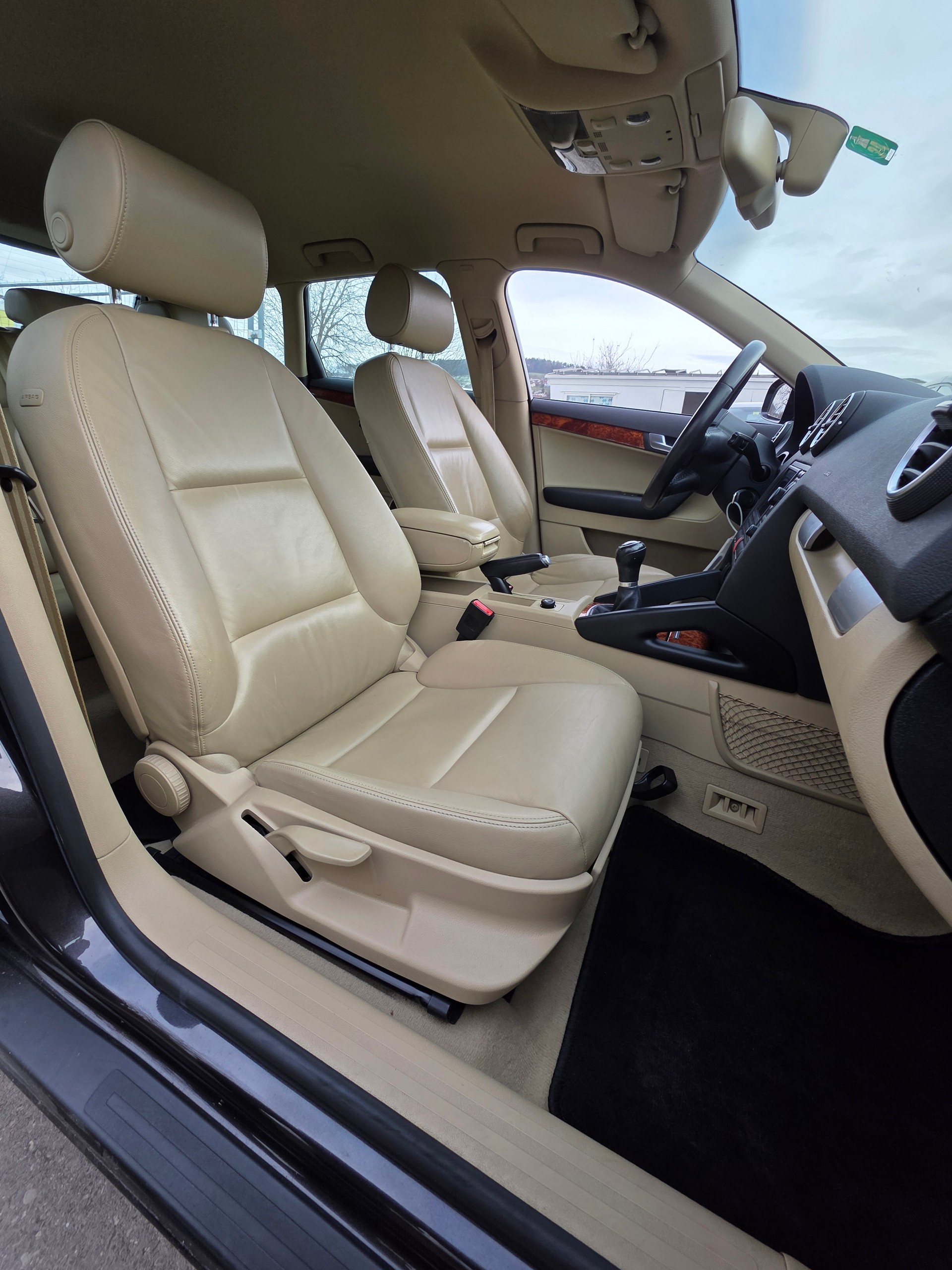AUDI A3 Sportback 2.0 TDI Ambition-image-7