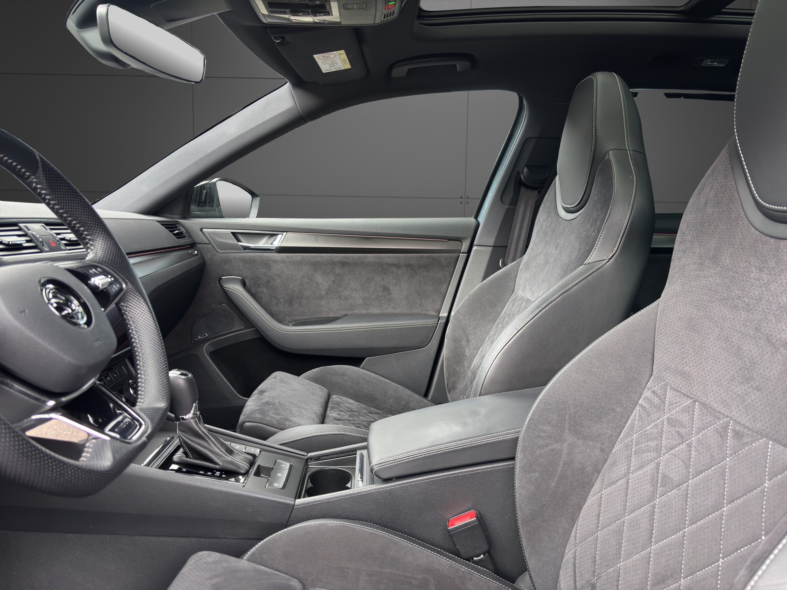 SKODA Superb 1.4 TSI Sport Line PHEV DSG-showroom-element-2