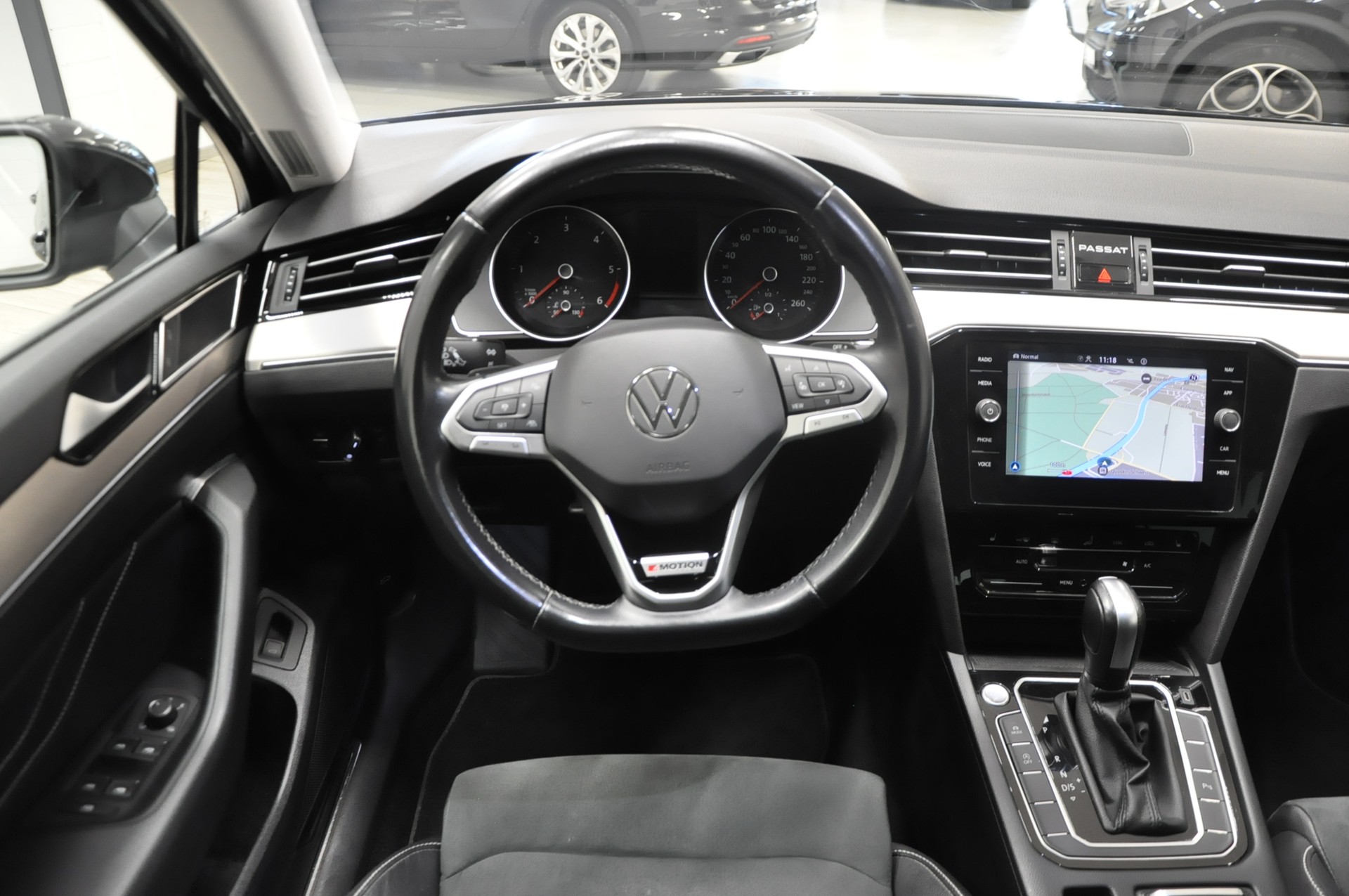 VW Passat 2.0 TDI BMT Business 4Motion DSG-image-18