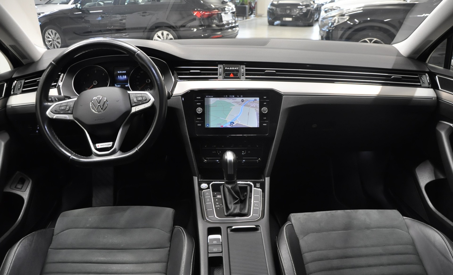 VW Passat 2.0 TDI BMT Business 4Motion DSG-image-17