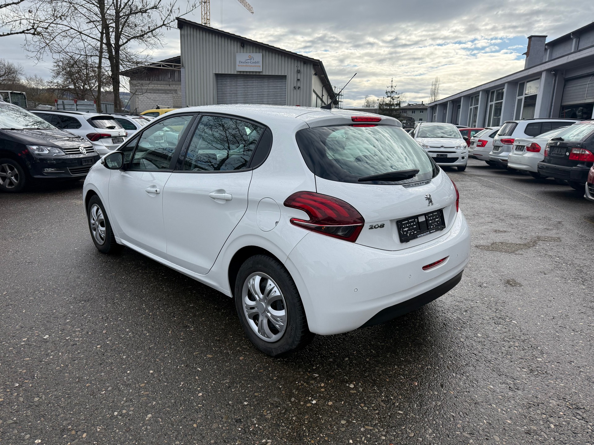 PEUGEOT 208 1.2 PureTech Active-image-3