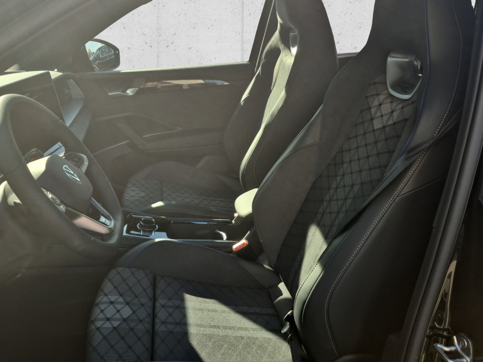 VW Tayron 1.5 TSI evo2 eHybrid R-Line DSG-image-8