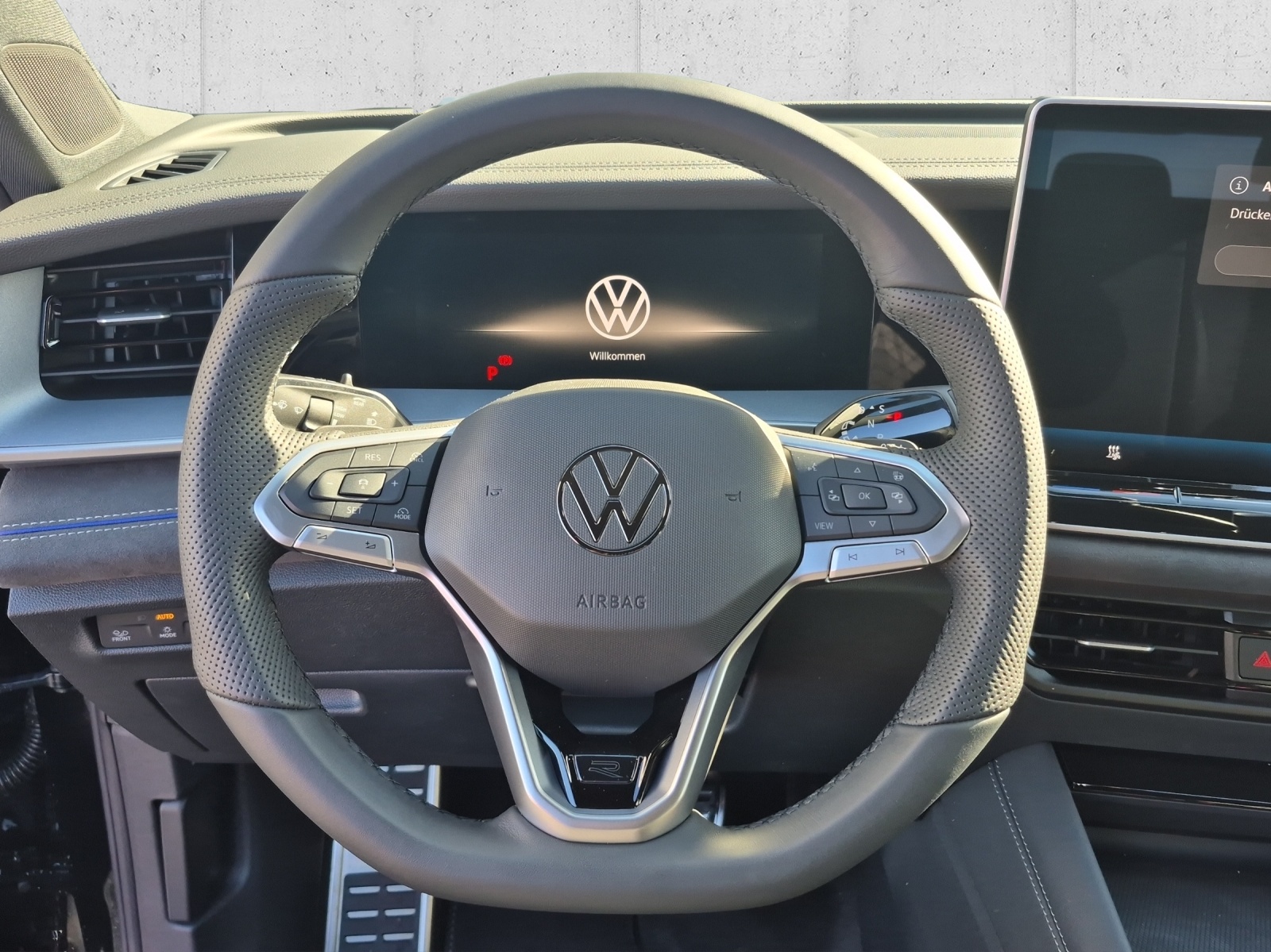 VW Tayron 1.5 TSI evo2 eHybrid R-Line DSG-image-9