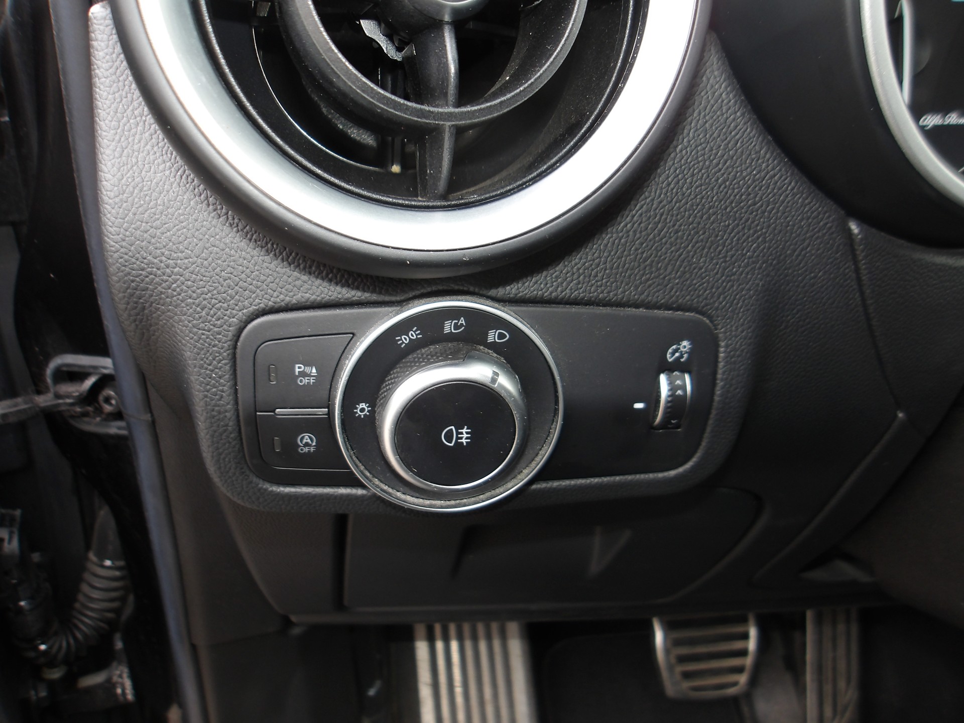 ALFA ROMEO Stelvio 2.0 First Edition Q4 Automatic-image-15