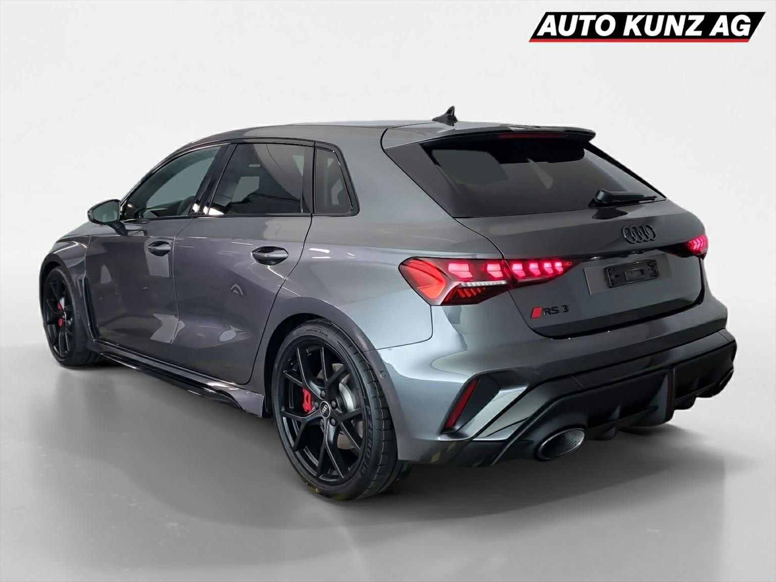 AUDI RS3 Sportback 2.5 TSI quattro S-tronic-image-1
